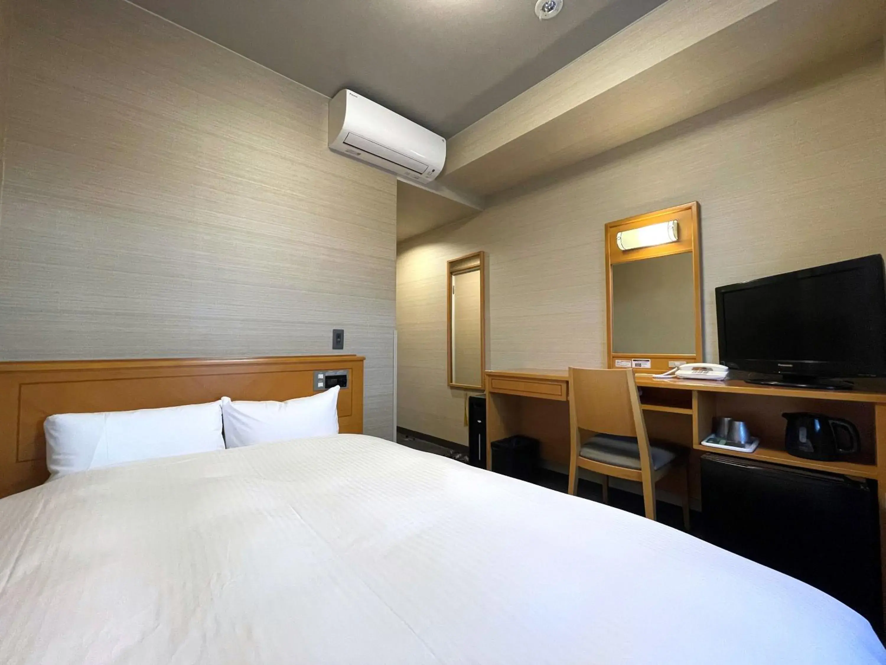 Photo of the whole room, Bed in Hotel Route-Inn Tendo Photo of the whole room, Bed in Hotel Route-Inn Tendo