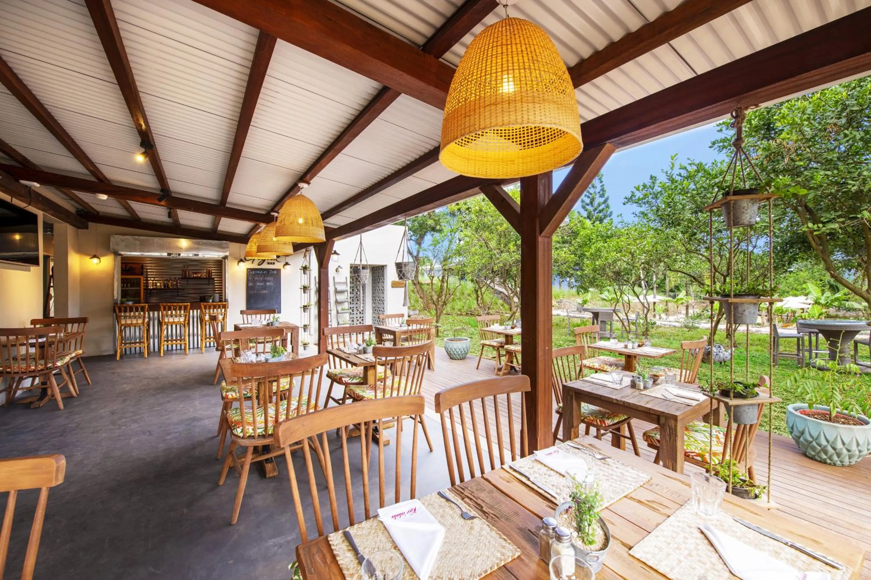 Restaurant/places to eat in Kaz'alala Hosted B&B