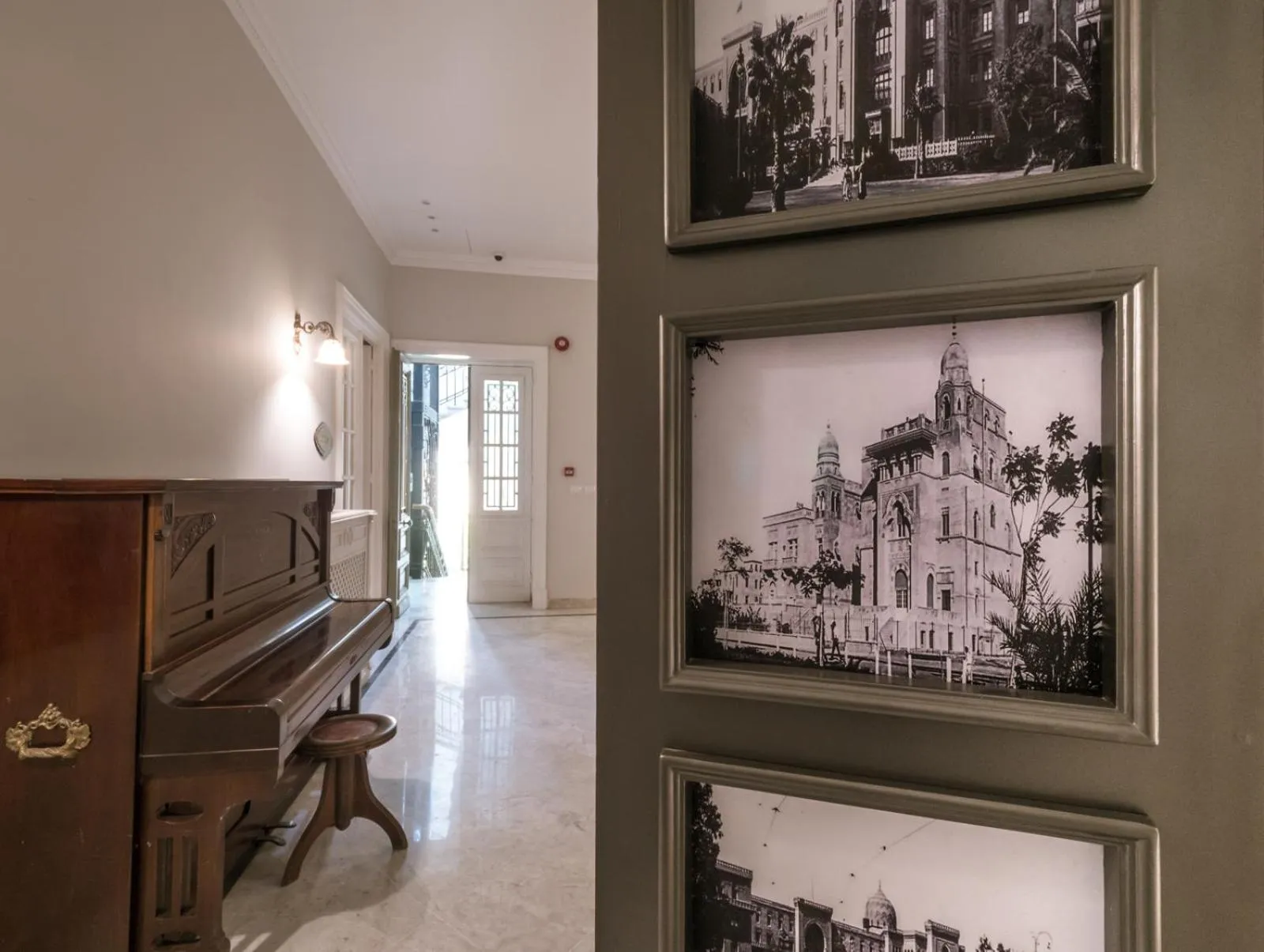 1920s Boutique Hotel and Restaurants