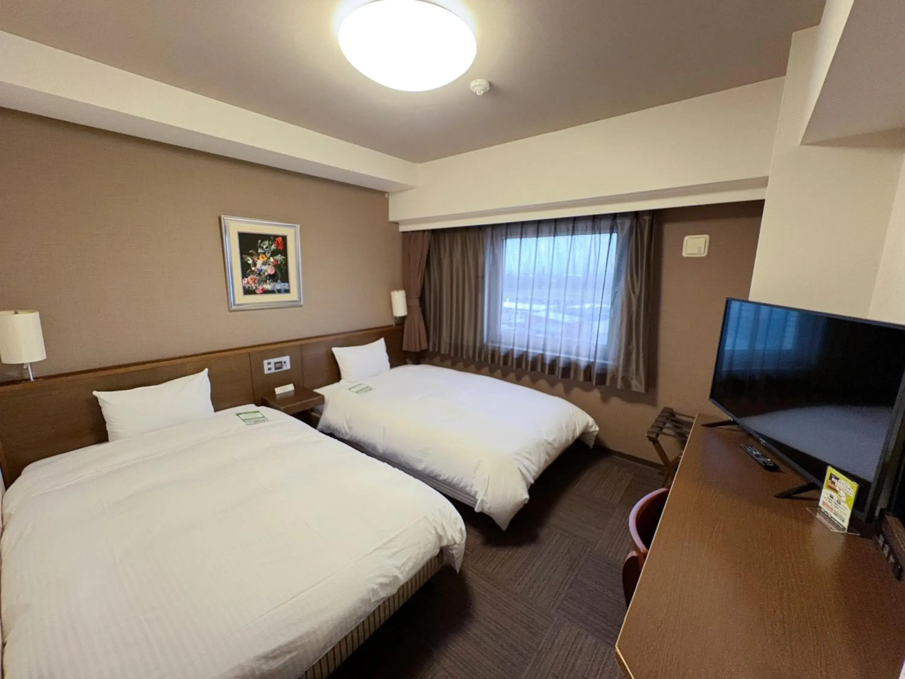 Twin Room - single occupancy - Smoking in Hotel Route-Inn Tsuruoka Ekimae Twin Room - single occupancy - Smoking in Hotel Route-Inn Tsuruoka Ekimae