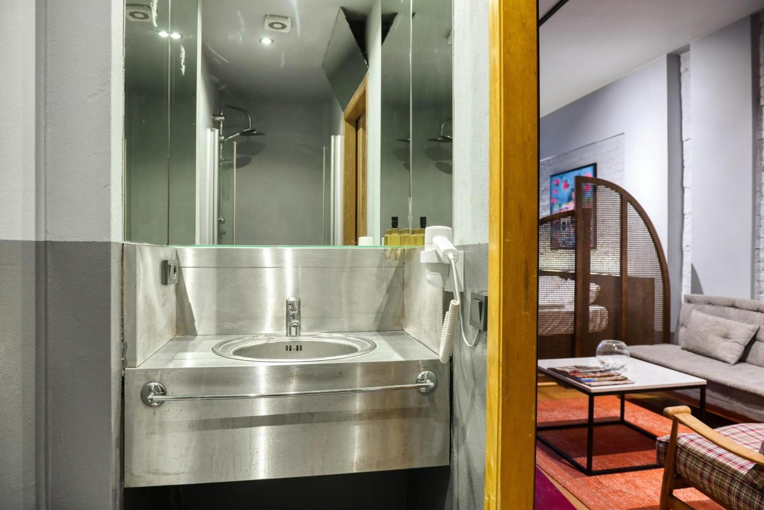 Bathroom in Mayer Loft Suites