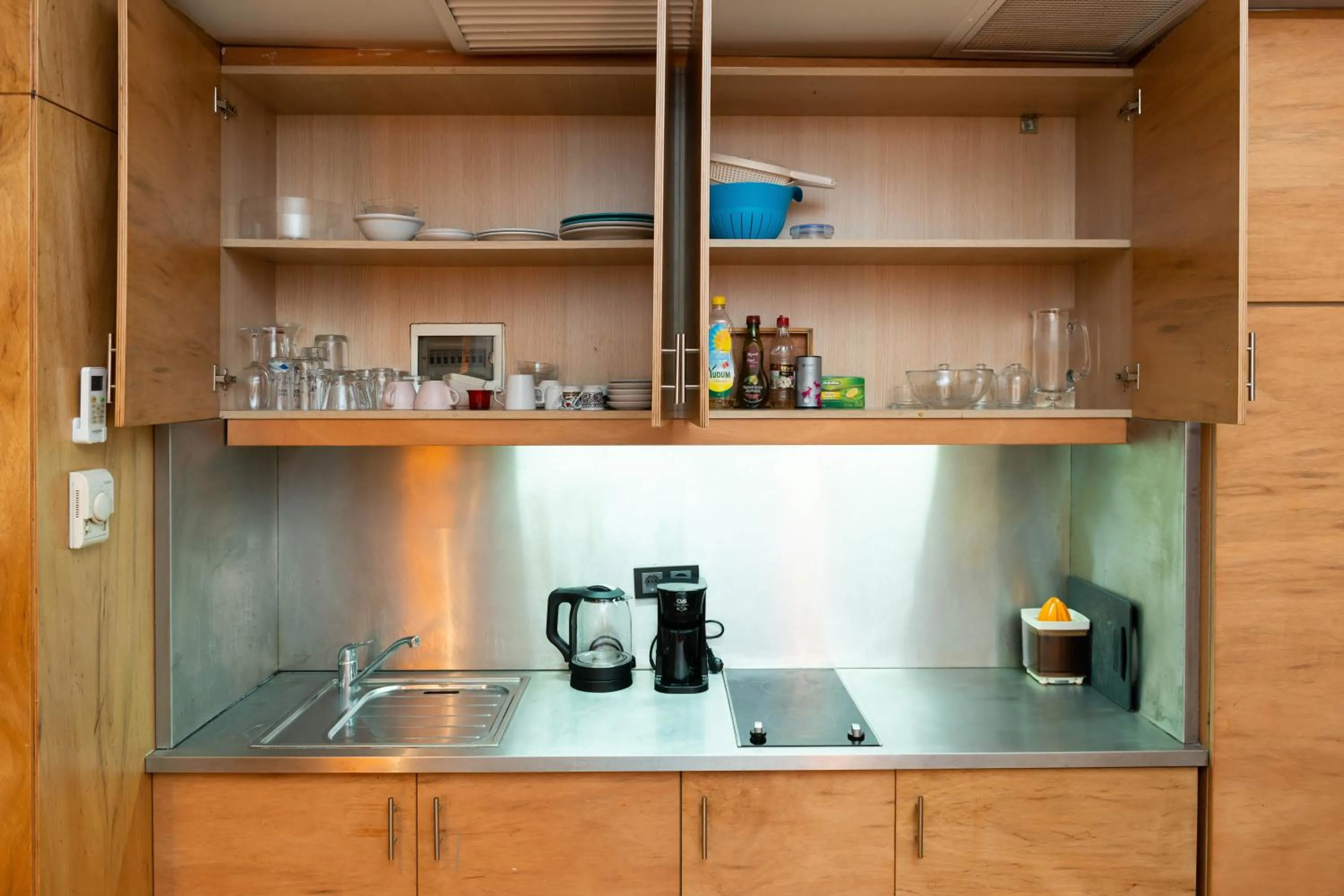 Kitchen or kitchenette in Mayer Loft Suites