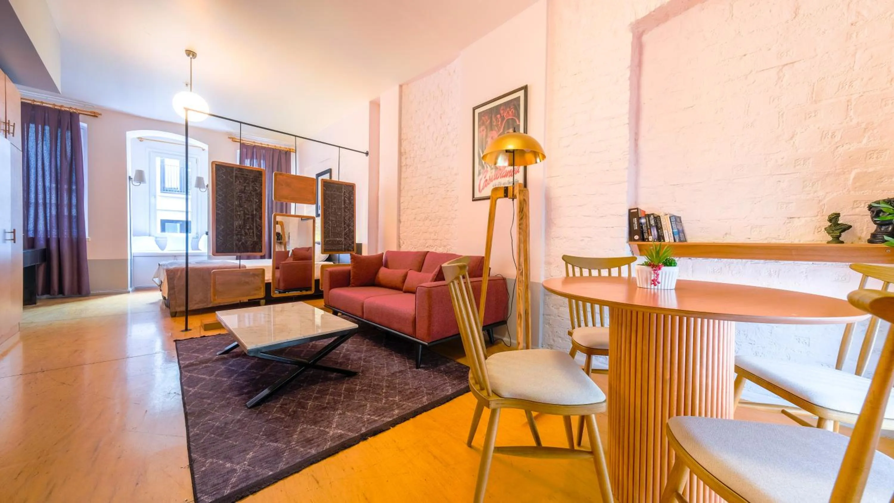 Living room in Mayer Loft Suites
