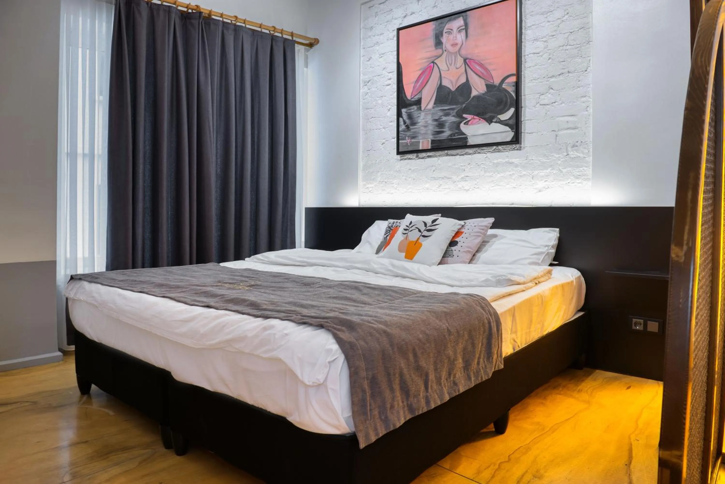 Bed in Mayer Loft Suites