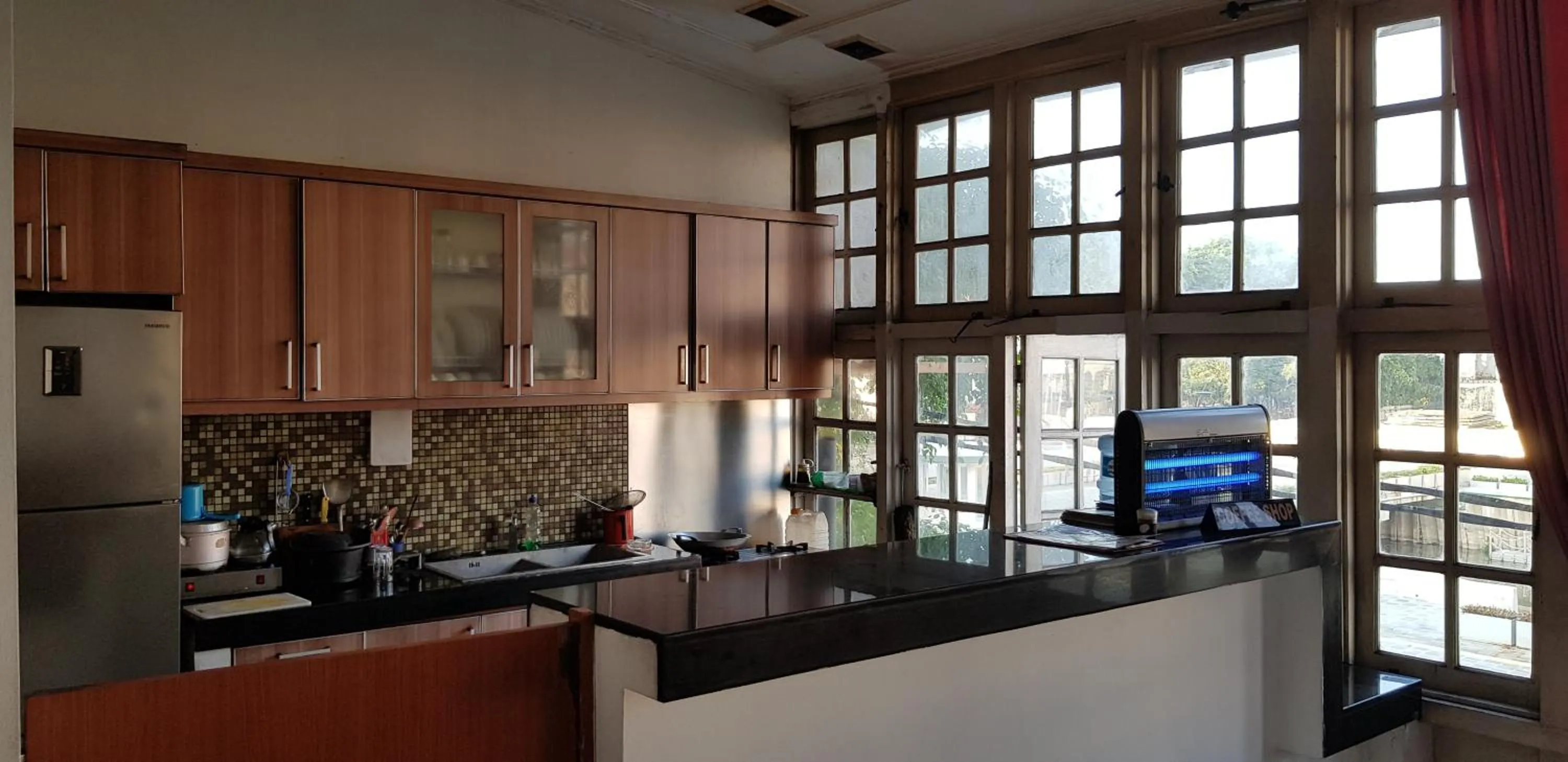 Coffee/tea facilities in Hotel Dequr Jakarta Kota