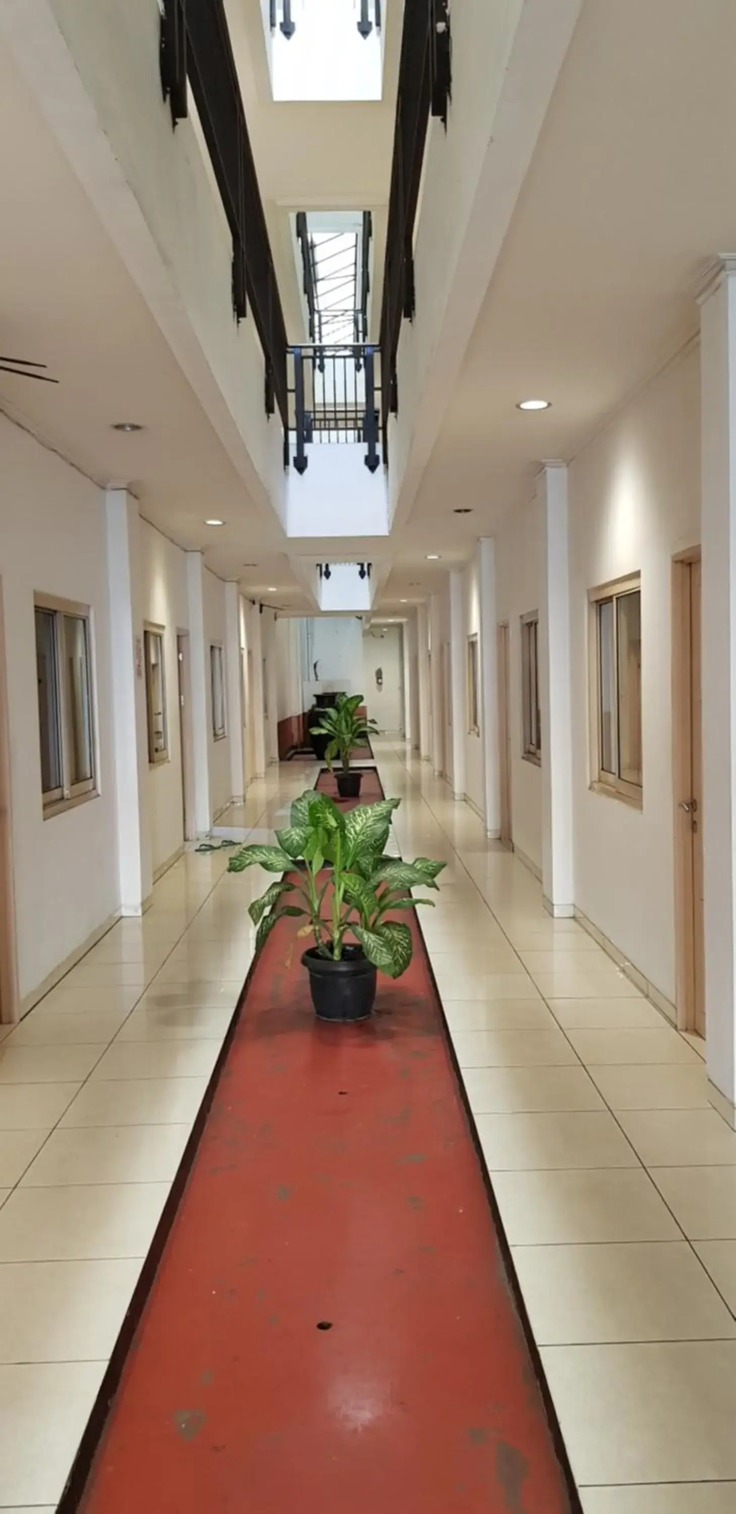Property building in Hotel Dequr Jakarta Kota Property building in Hotel Dequr Jakarta Kota