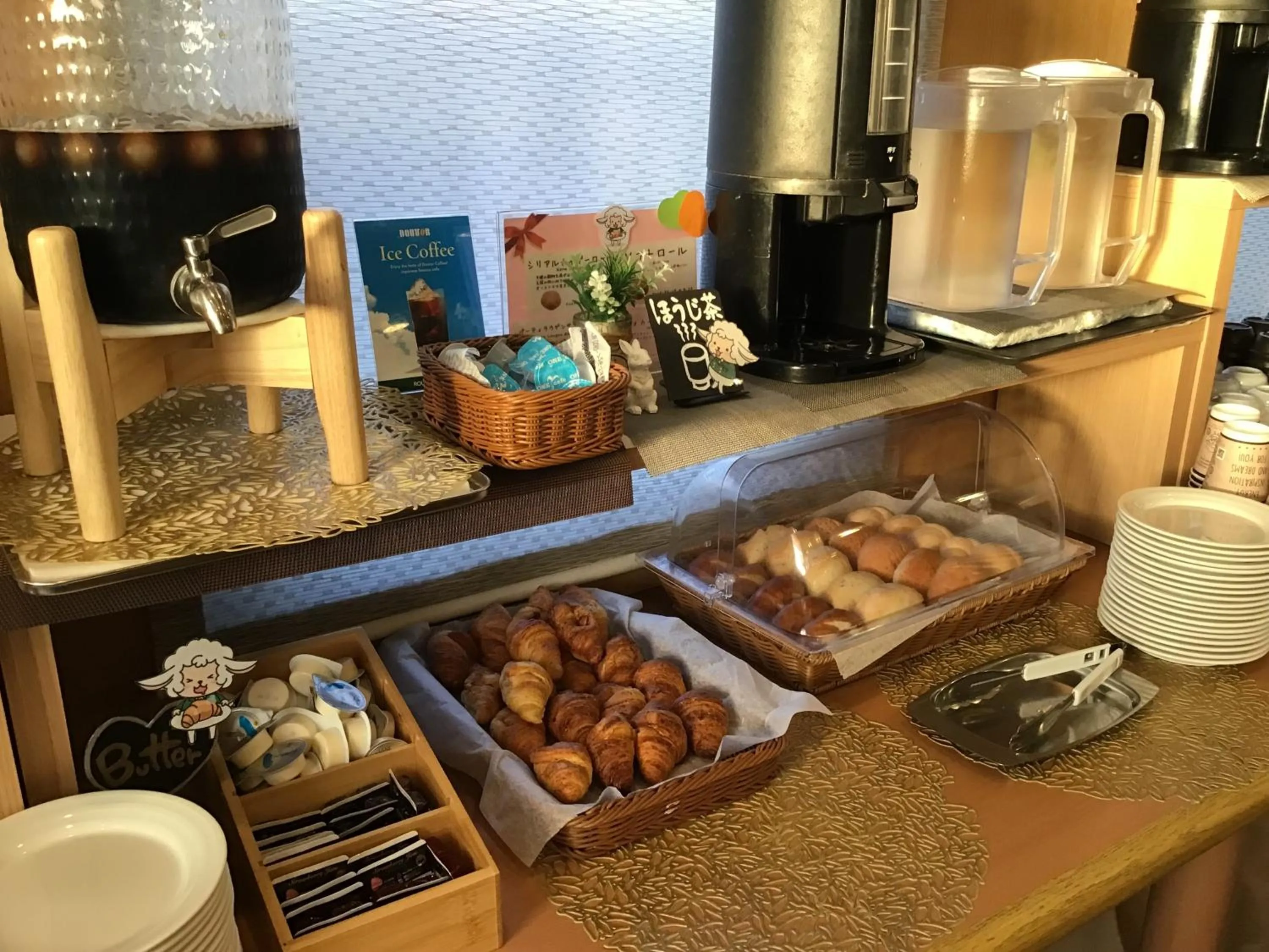 Coffee/tea facilities in Hotel Route-Inn Tosu Ekimae