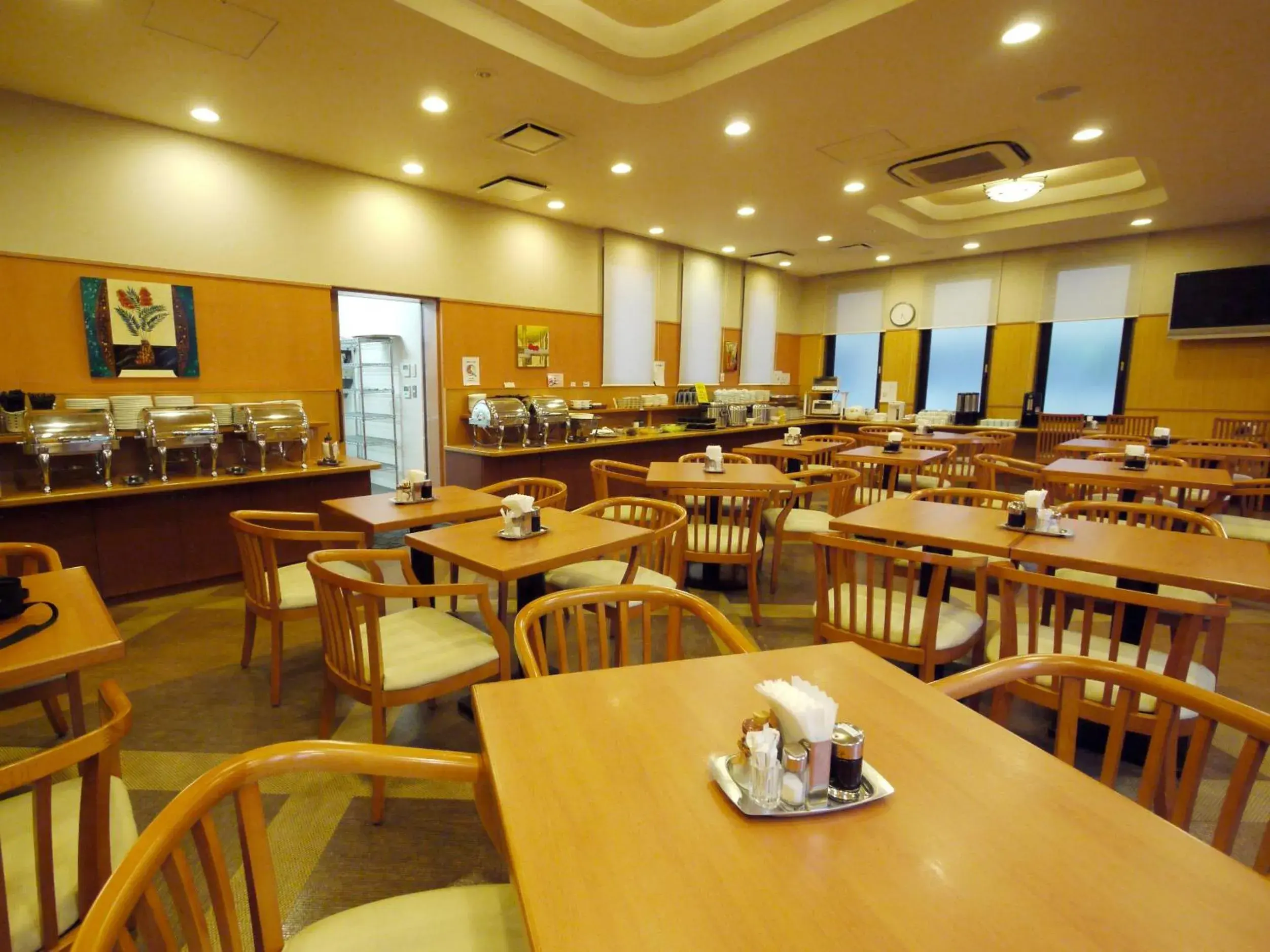 Restaurant/places to eat in Hotel Route-Inn Tosu Ekimae Restaurant/places to eat in Hotel Route-Inn Tosu Ekimae