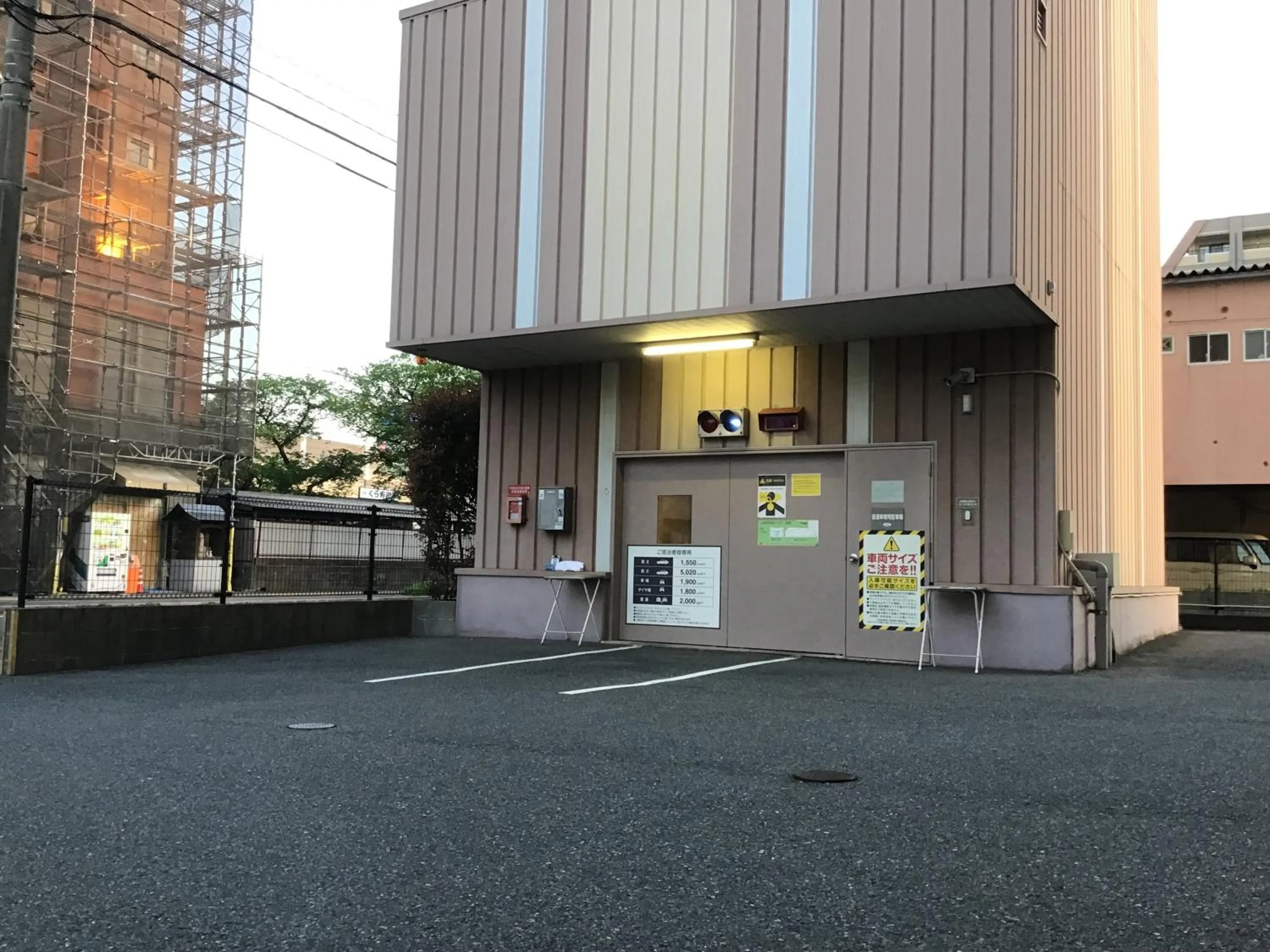 Parking in Hotel Route-Inn Tosu Ekimae