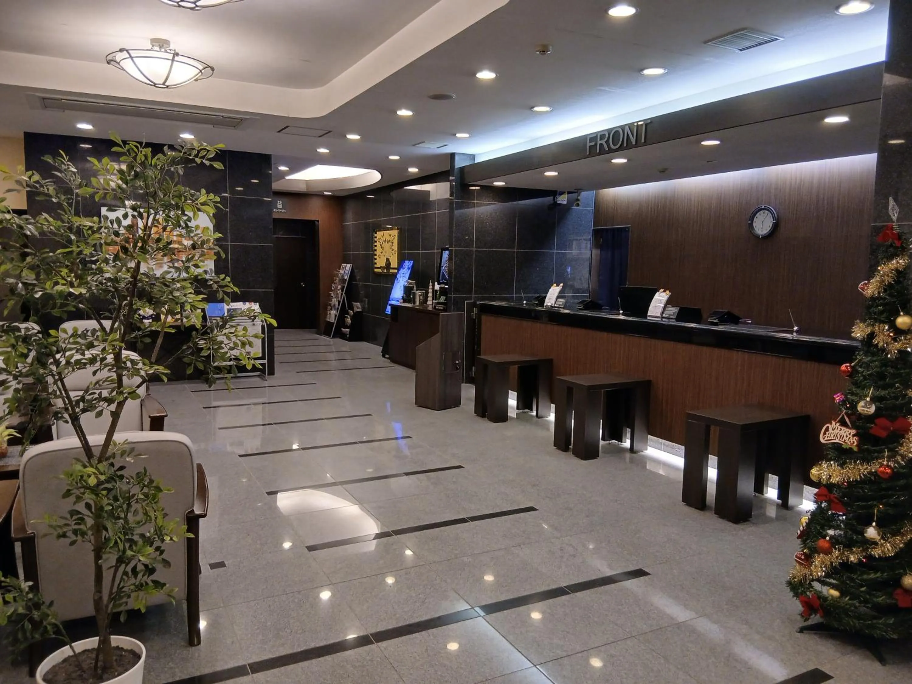 Lobby or reception in Hotel Route-Inn Saga Ekimae