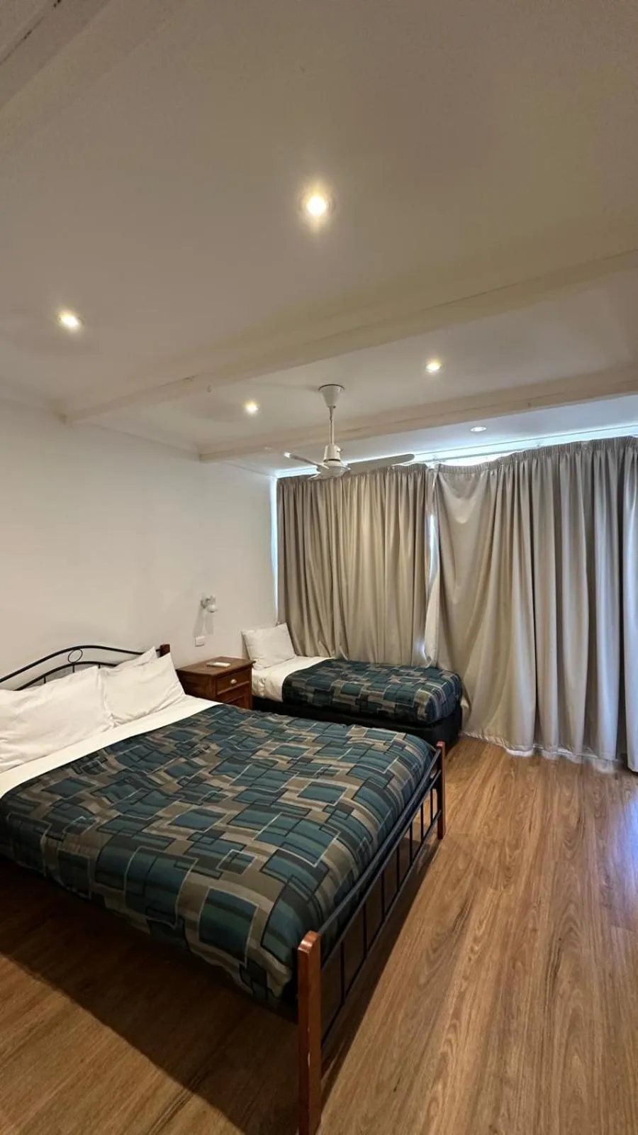 Bed in Belltower Motor Inn