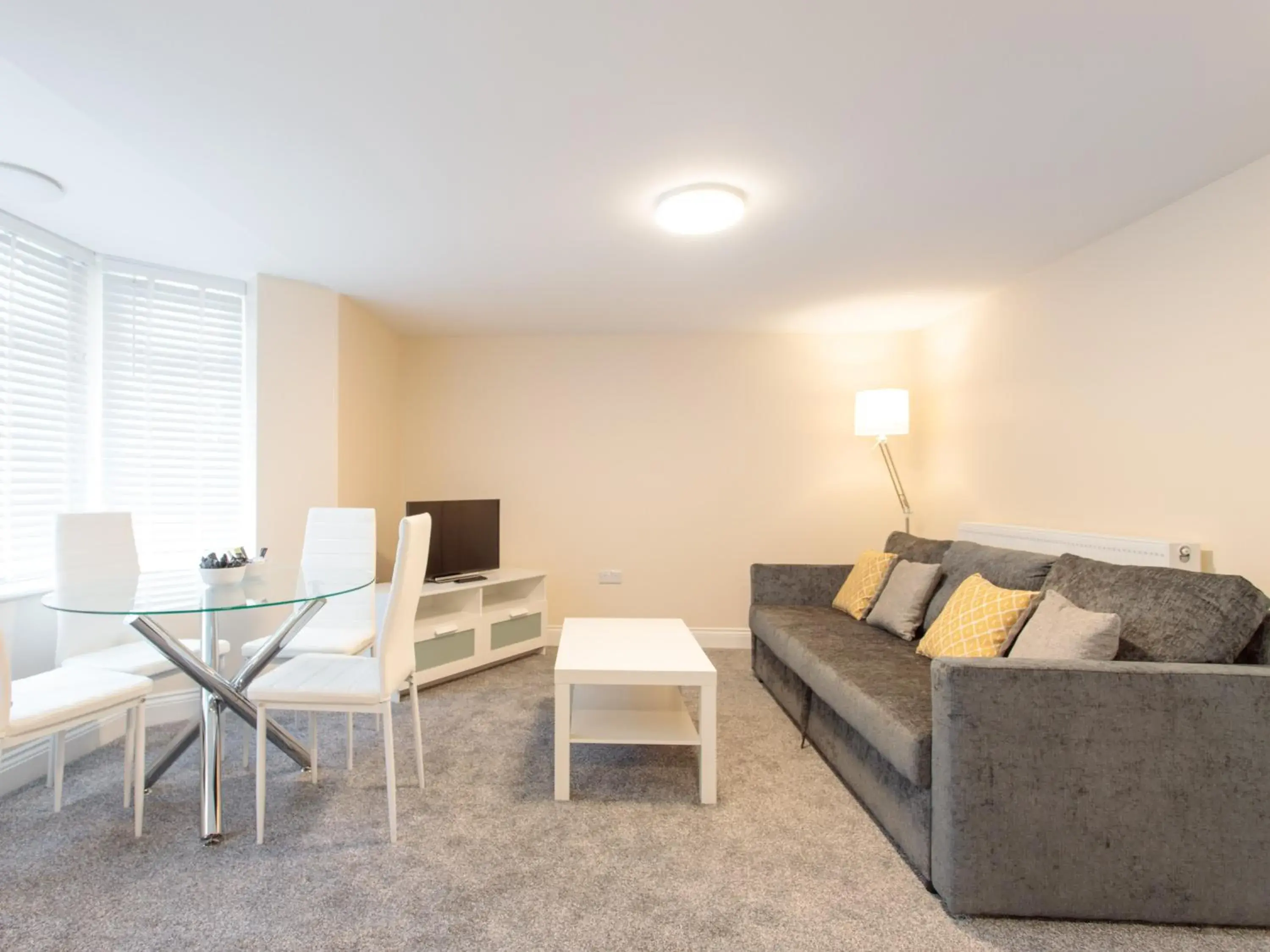 Activities, Seating Area in Dartford Luxurious Apartment