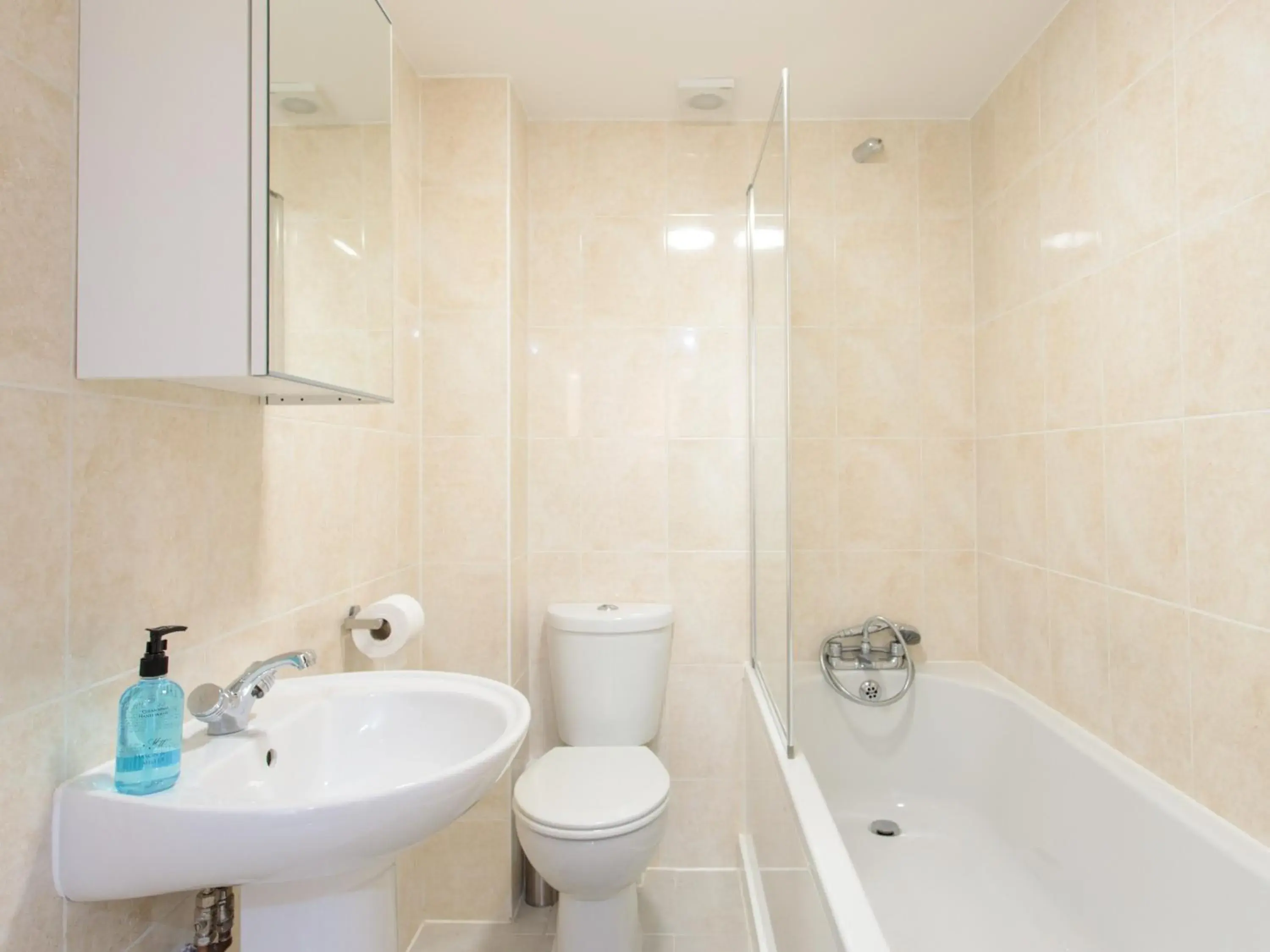 Bathroom in Dartford Luxurious Apartment