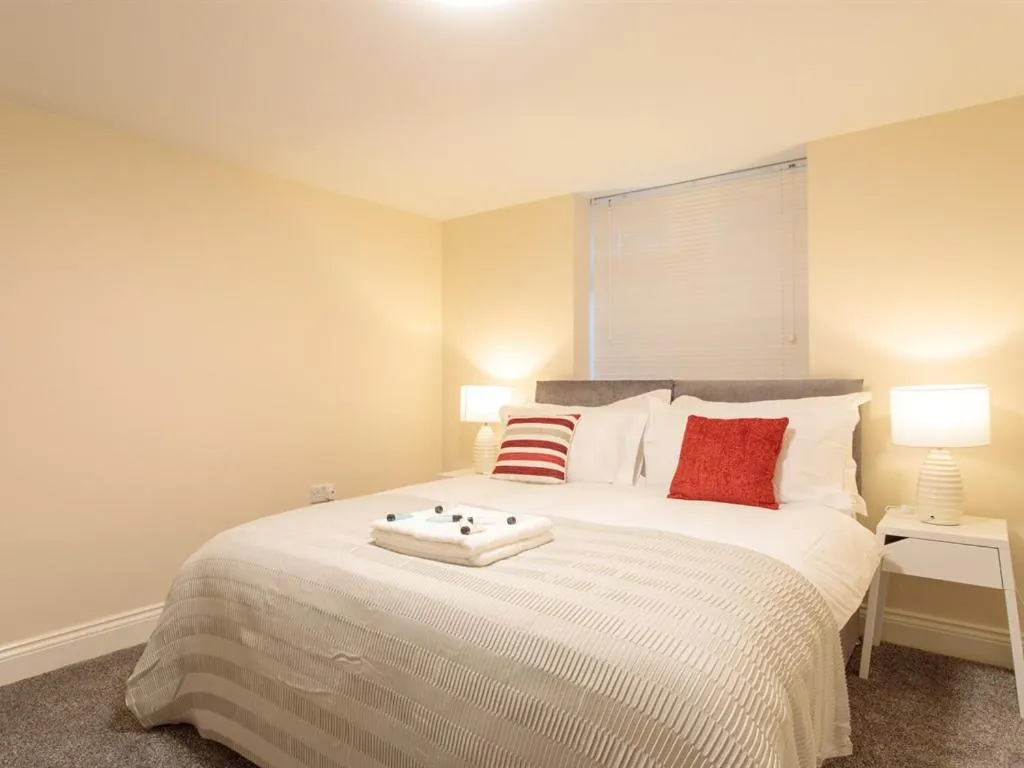 Two-Bedroom Apartment - single occupancy in Dartford Apartment