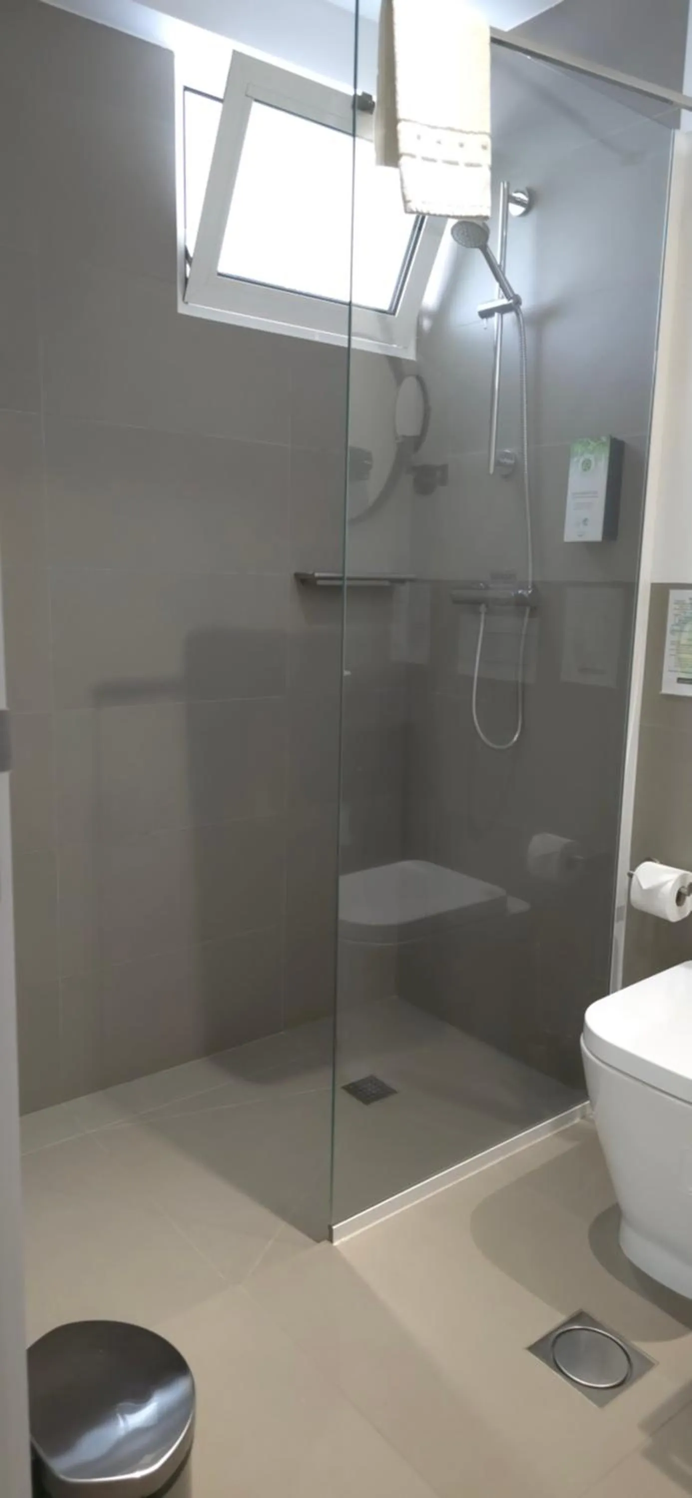 Shower in Apartamentos Turisticos Paraiso