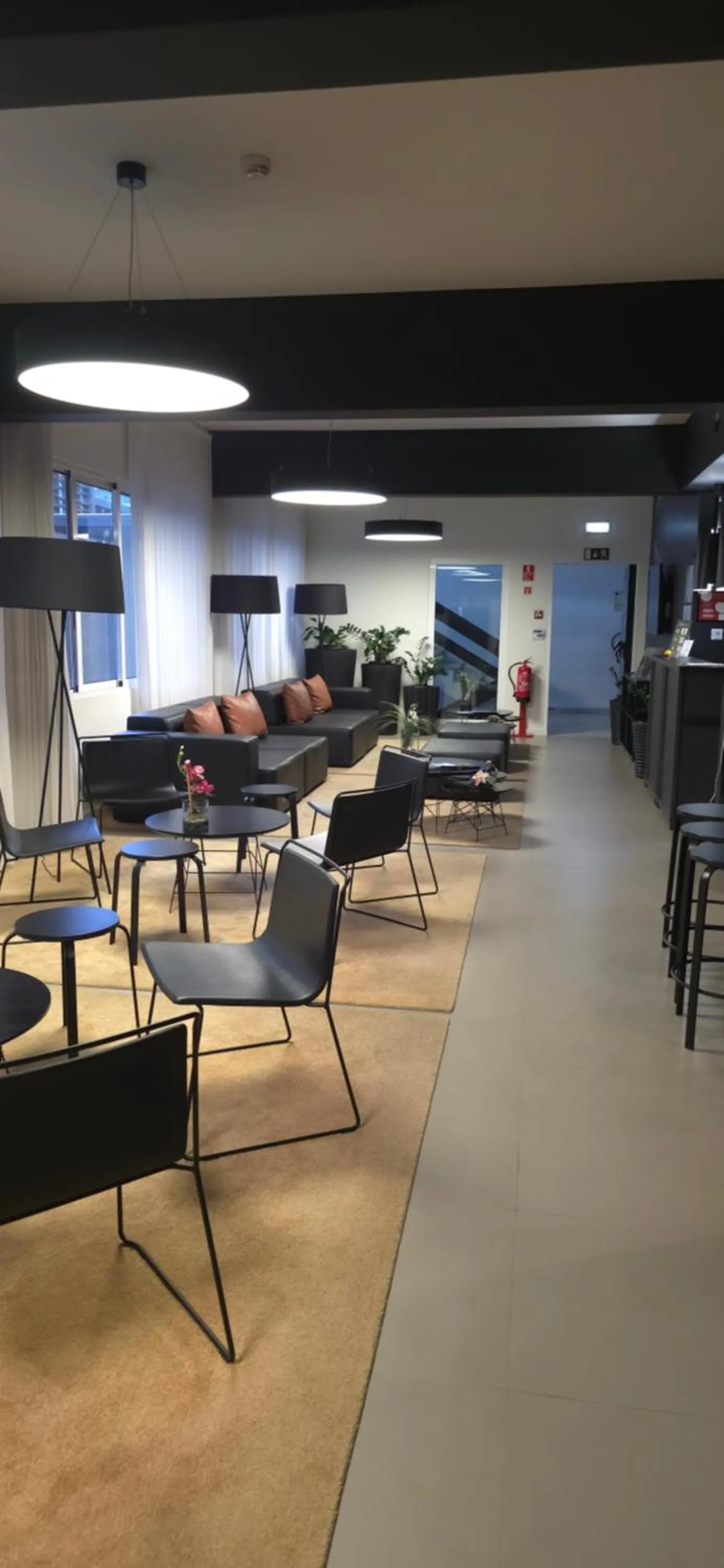 Communal lounge/ TV room in Apartamentos Turisticos Paraiso