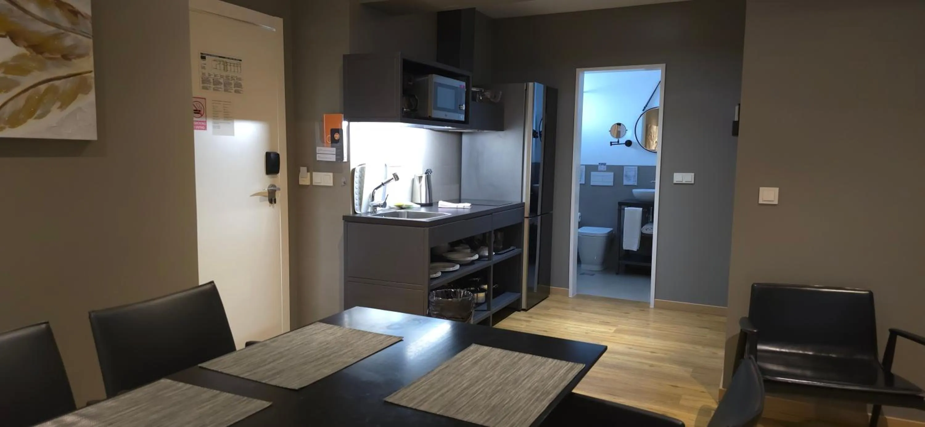 Kitchen or kitchenette in Apartamentos Turisticos Paraiso