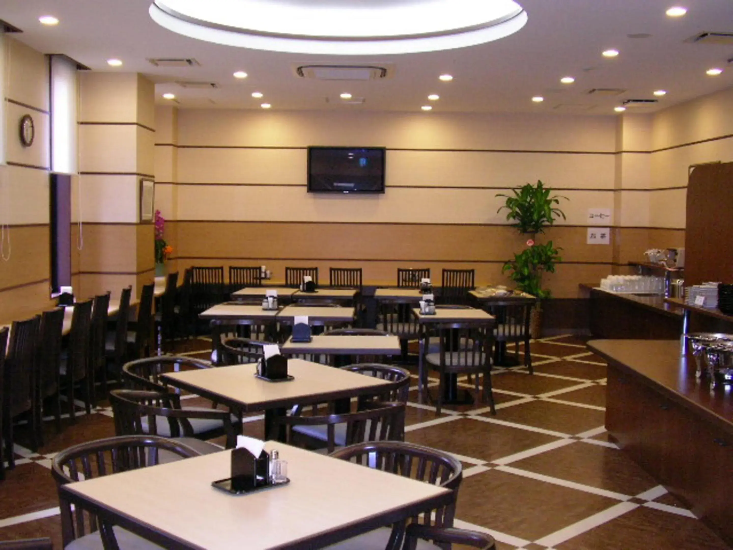 Restaurant/places to eat in Hotel Route-Inn Oita Ekimae Restaurant/places to eat in Hotel Route-Inn Oita Ekimae