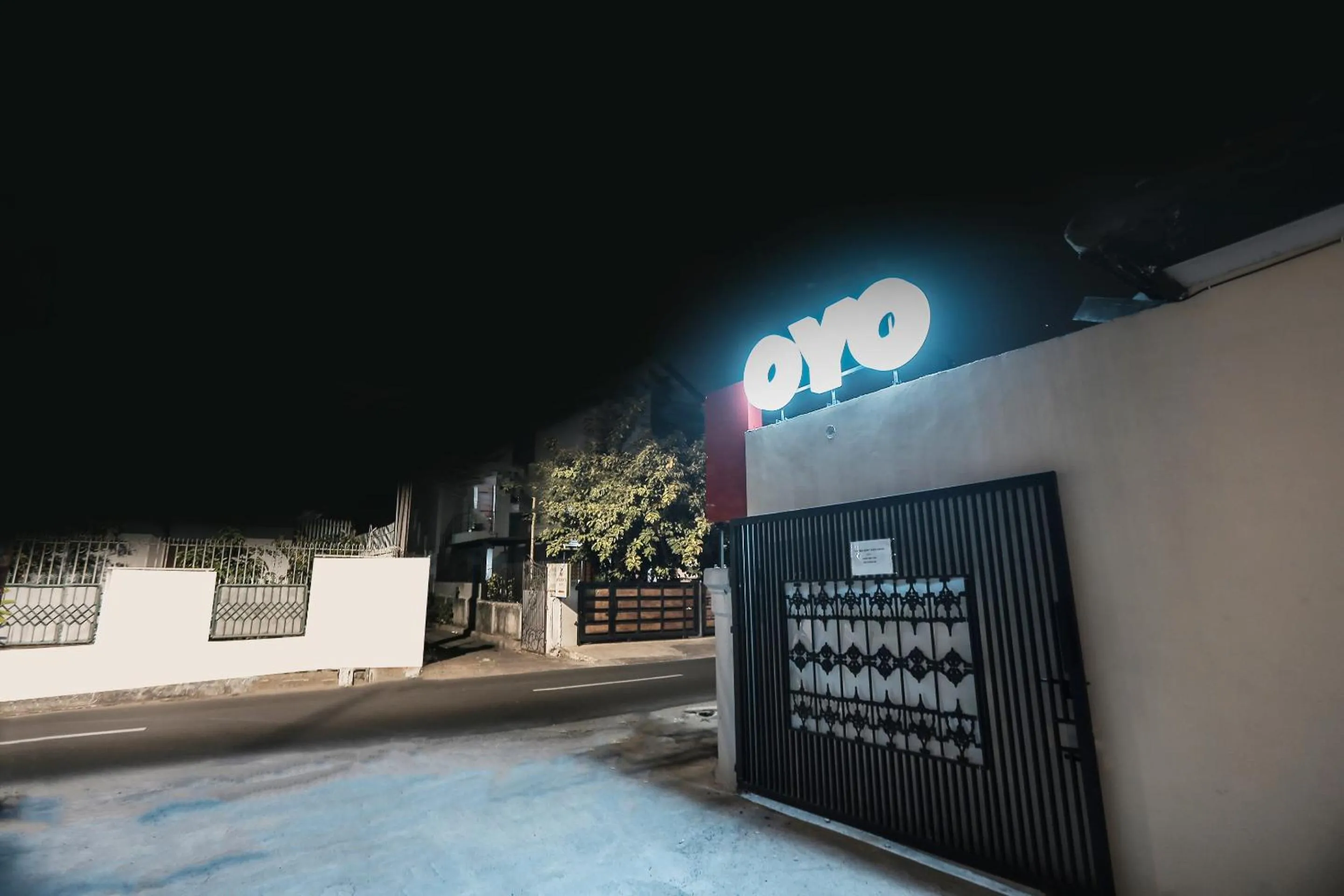 Facade/entrance in Capital O 133 Griya Ciaji