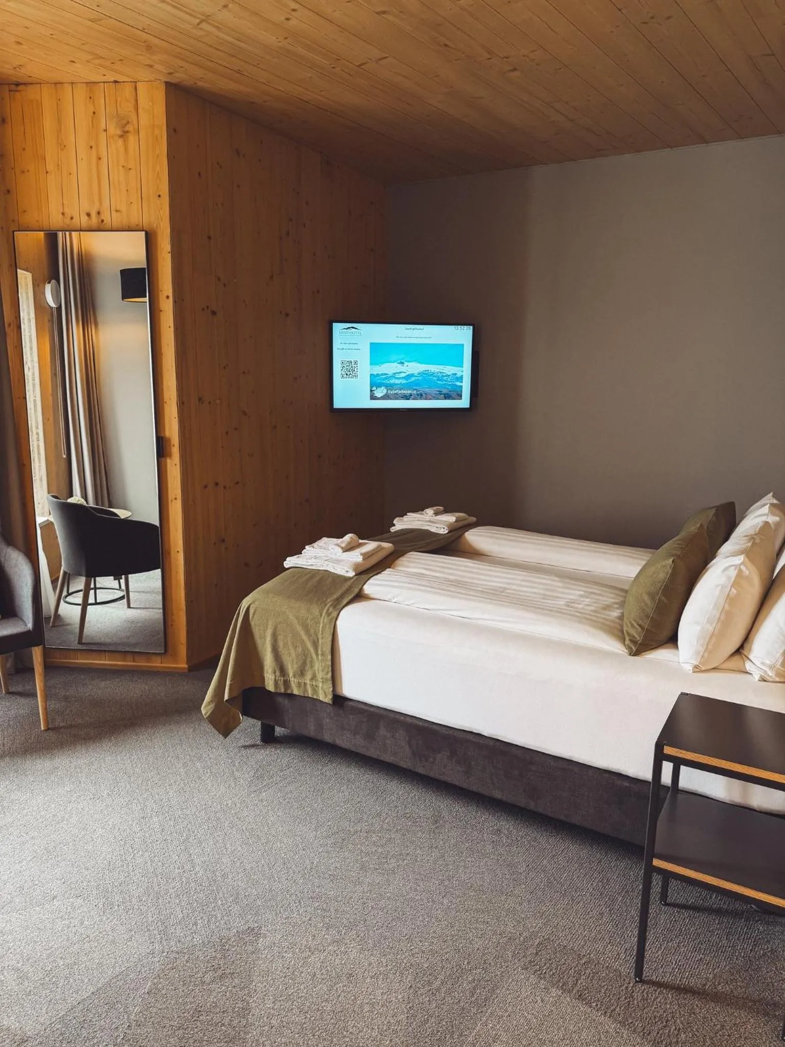 Bedroom, Bed in Landhotel