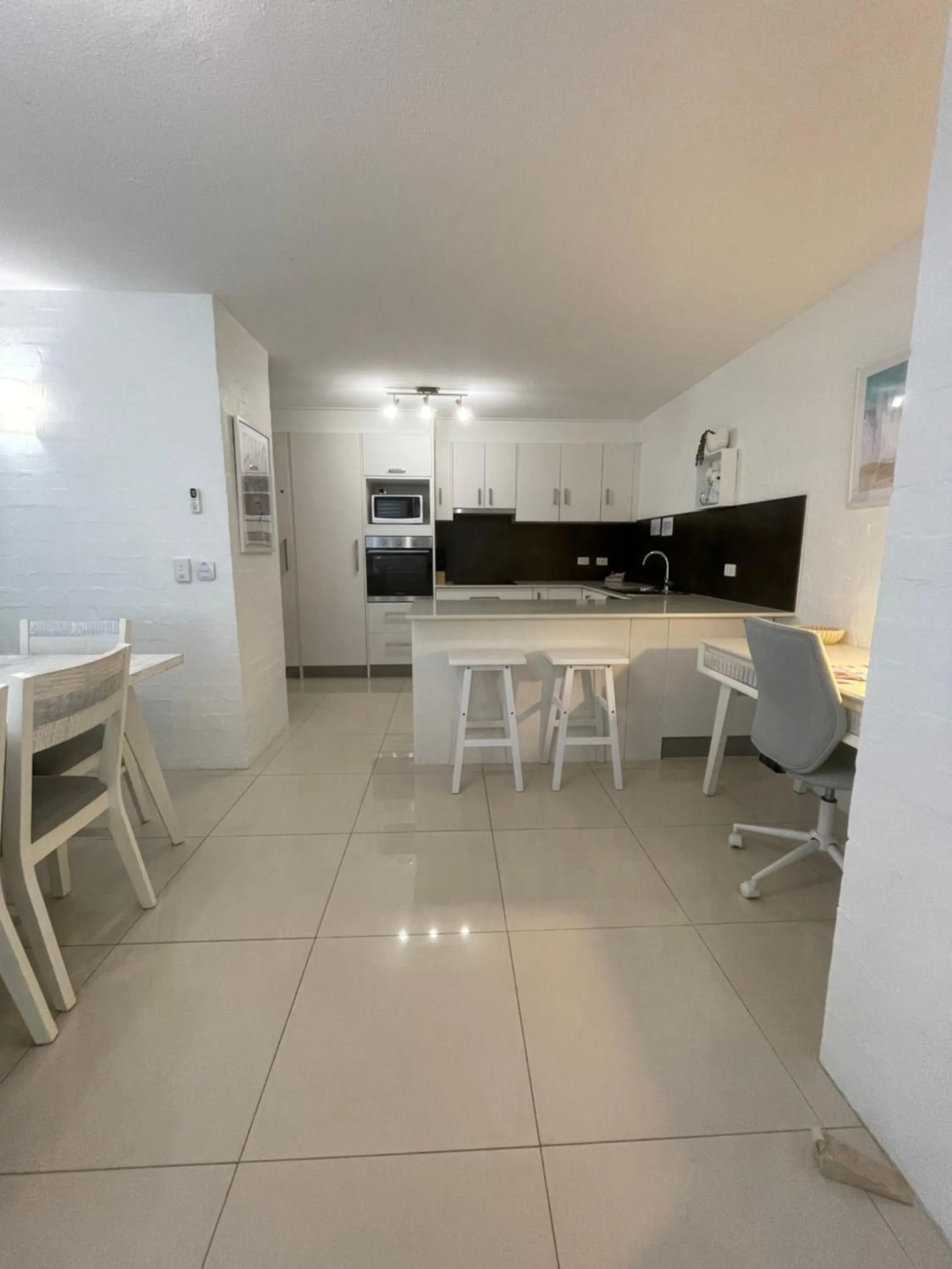 Kitchen or kitchenette in Myuna Holiday Apartments