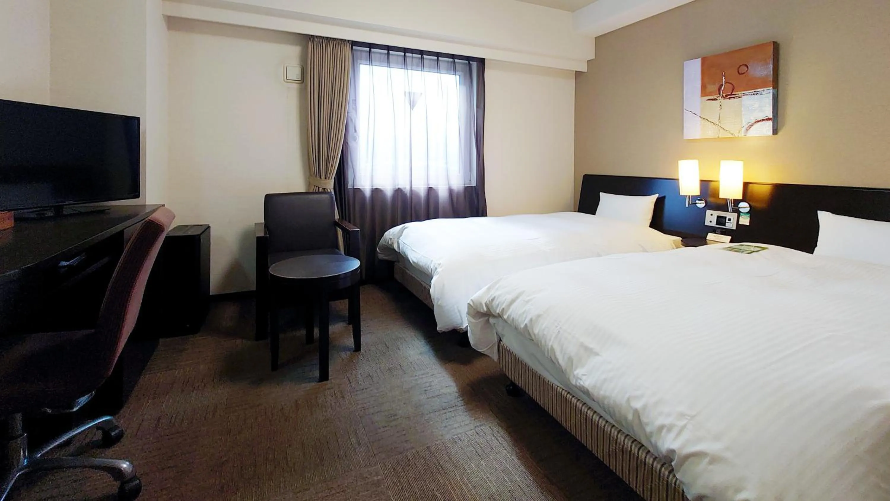 Photo of the whole room, Bed in Hotel Route-Inn Aomori Chuo Inter