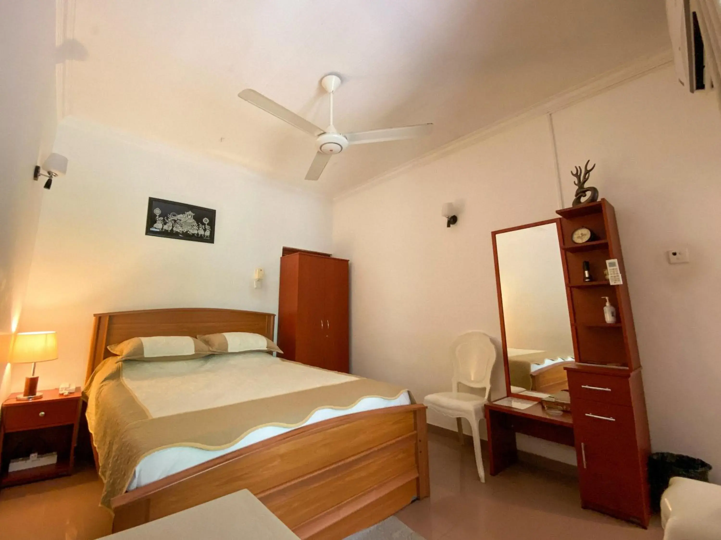 Double Room with Private Bathroom - single occupancy in Agasthi Airport Close Double Room with Private Bathroom - single occupancy in Agasthi Airport Close