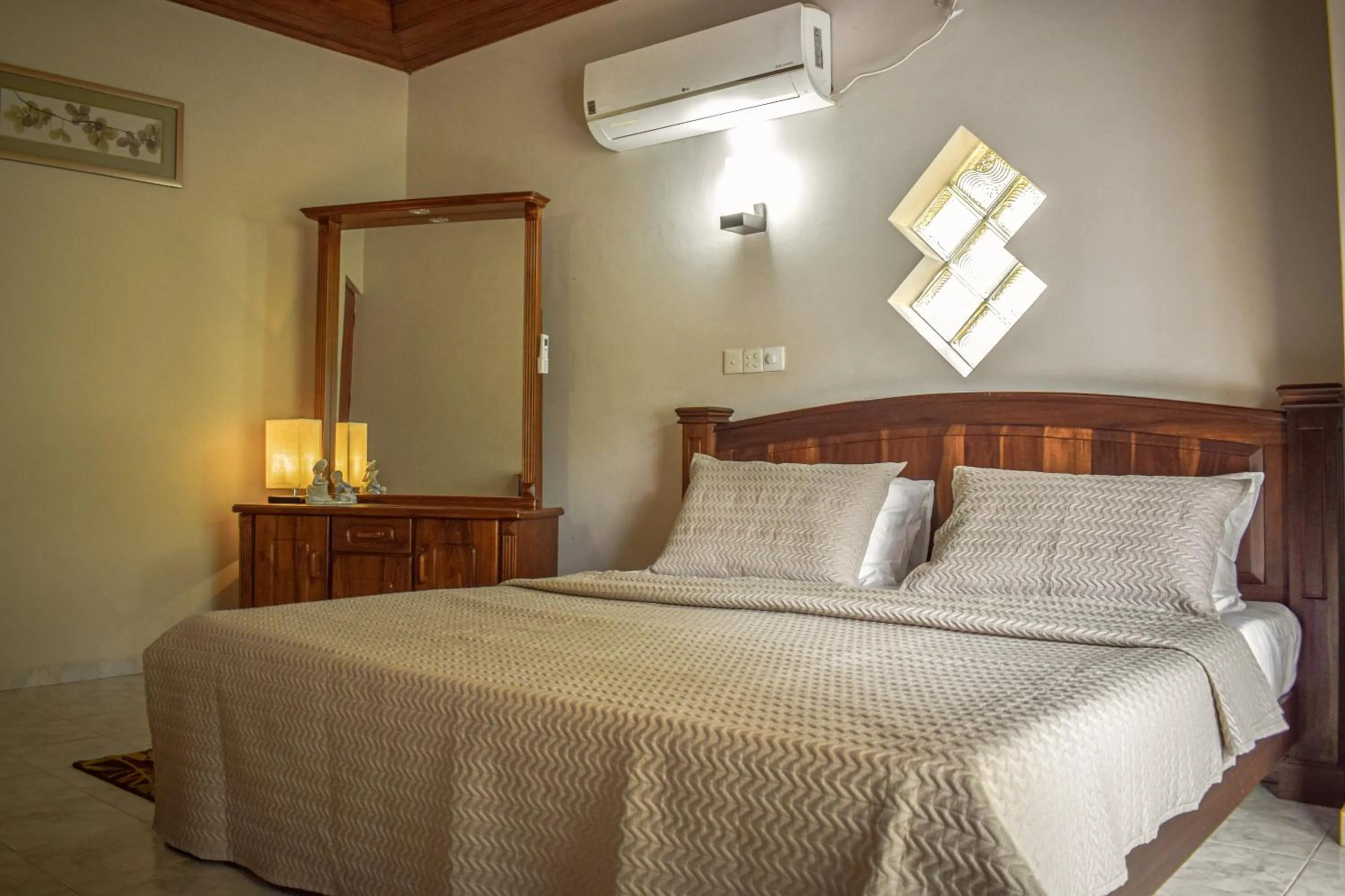 Standard Double Room - single occupancy in Agasthi Airport Close