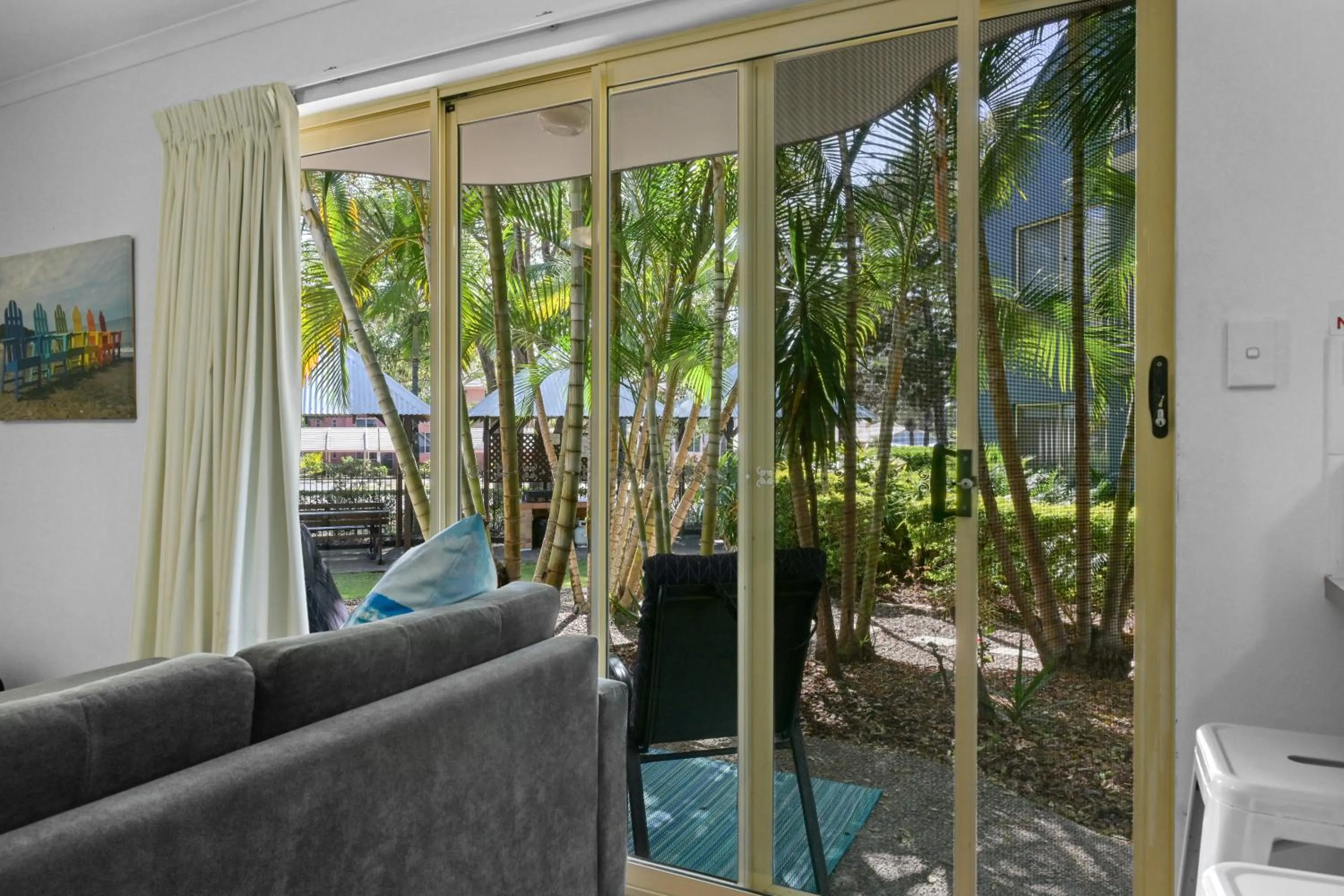 Garden view in Rainbow Getaway Holiday Apartments