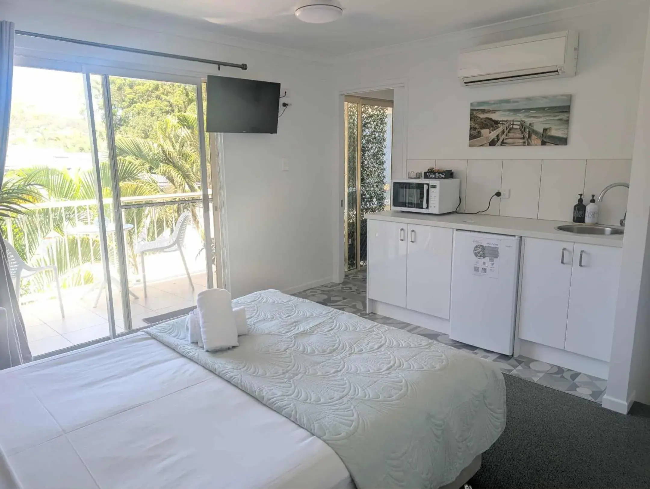 Coffee/tea facilities, Bed in Rainbow Getaway Holiday Apartments Coffee/tea facilities, Bed in Rainbow Getaway Holiday Apartments