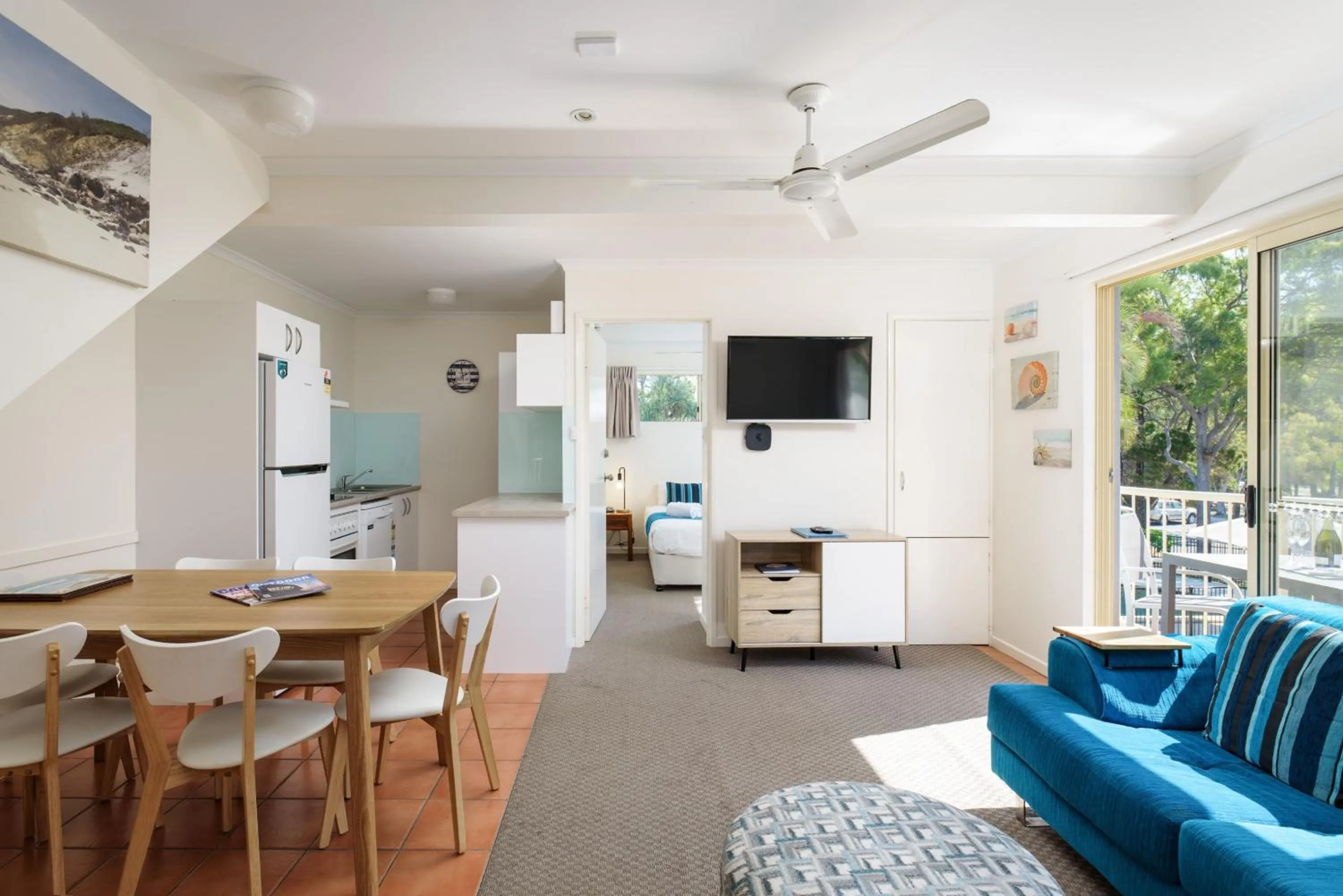 Kitchen or kitchenette in Rainbow Getaway Holiday Apartments