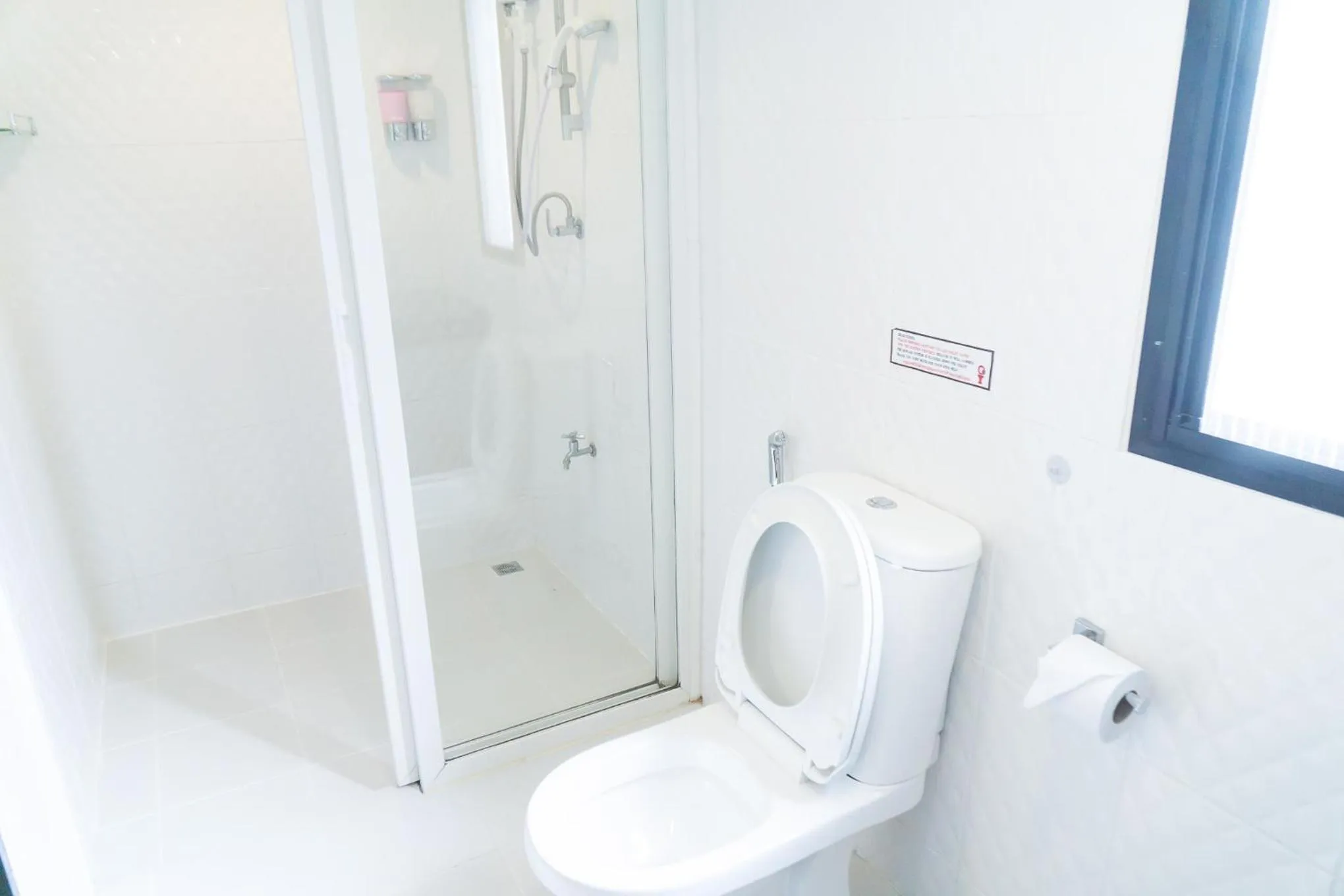 Shower in Baan Ploy In