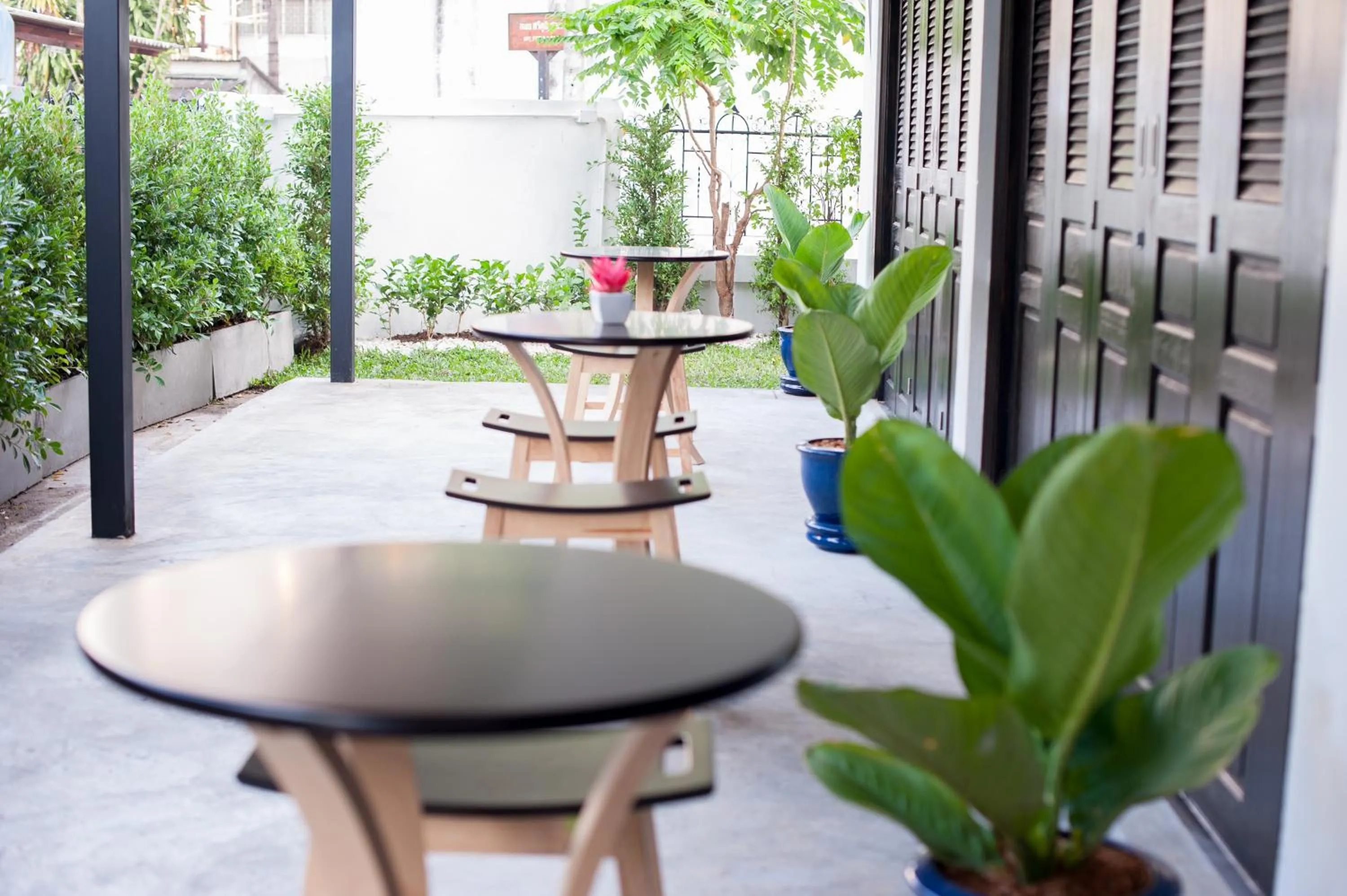 Restaurant/places to eat in Baan Ploy In