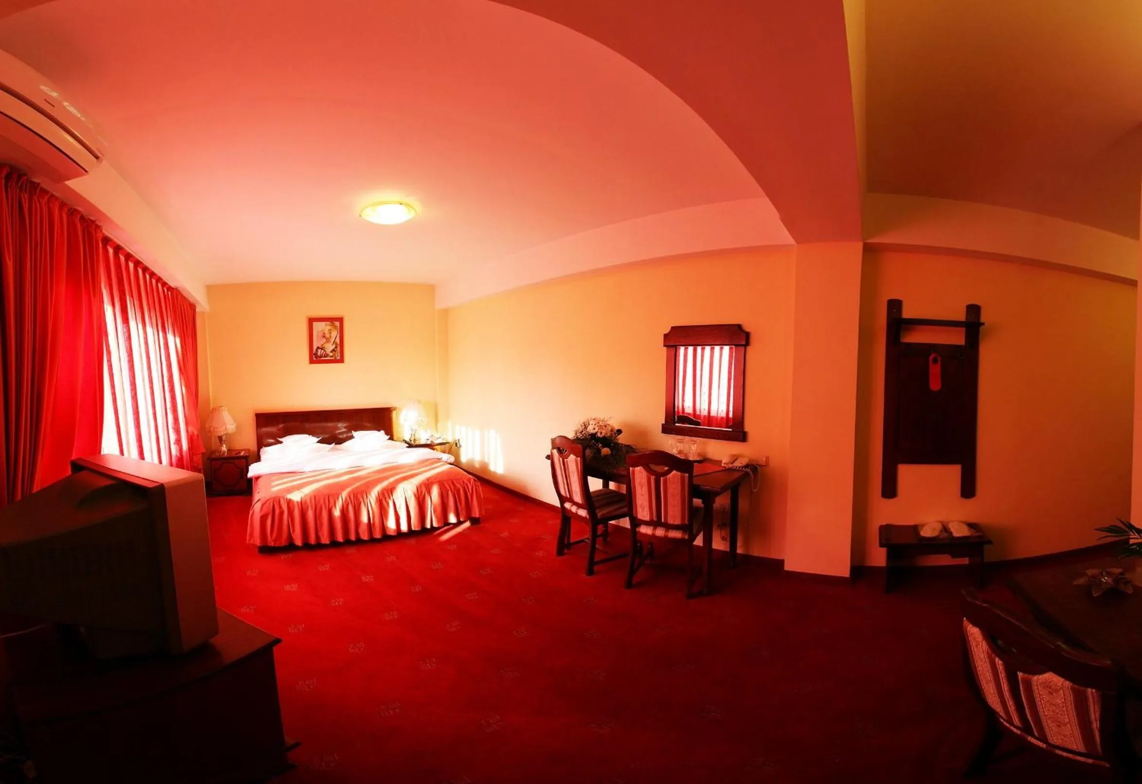 Photo of the whole room, Bed in Hotel Premier