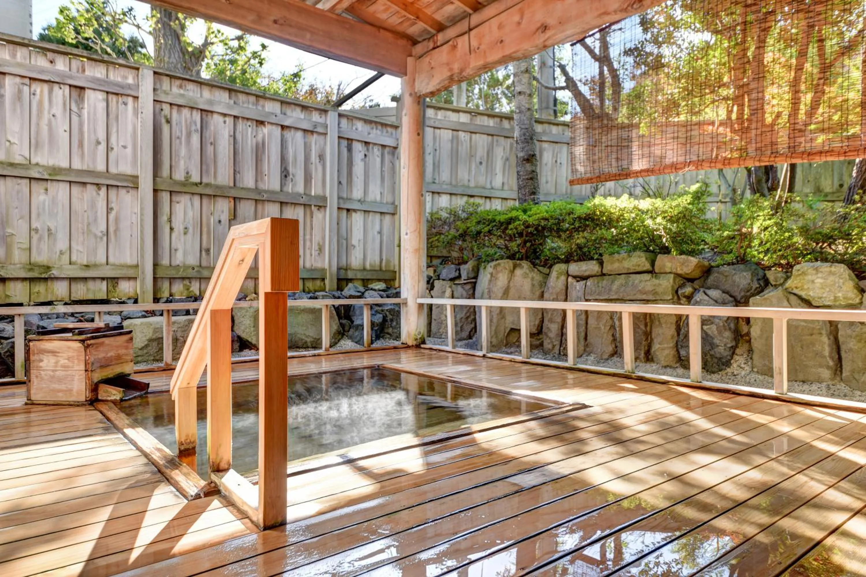 Open Air Bath in Yanagi No Yu