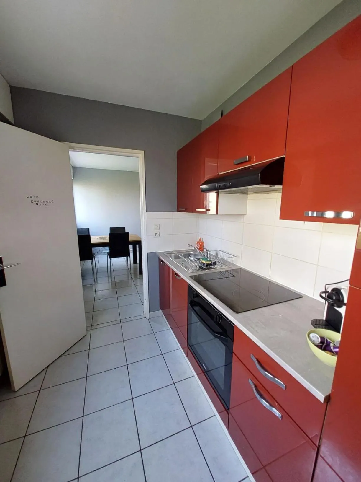 Kitchen or kitchenette in L'appart d'Eugénie société selogerametz com