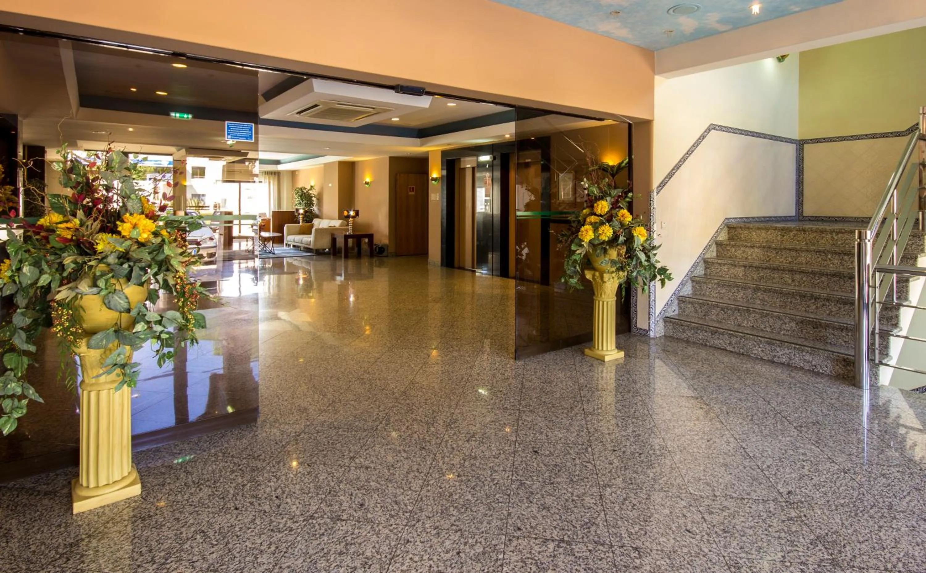 Lobby or reception in Aparthotel Paladim & Alagoamar