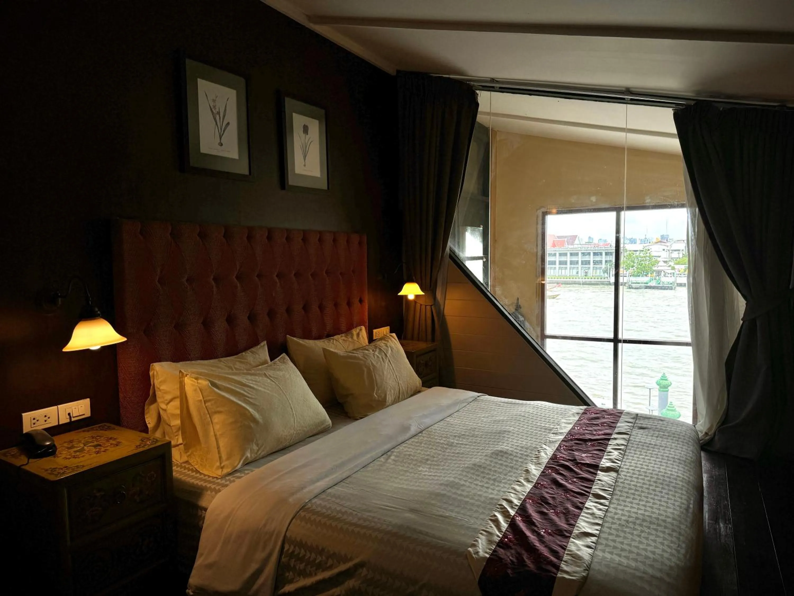 Bed in Arun Residence