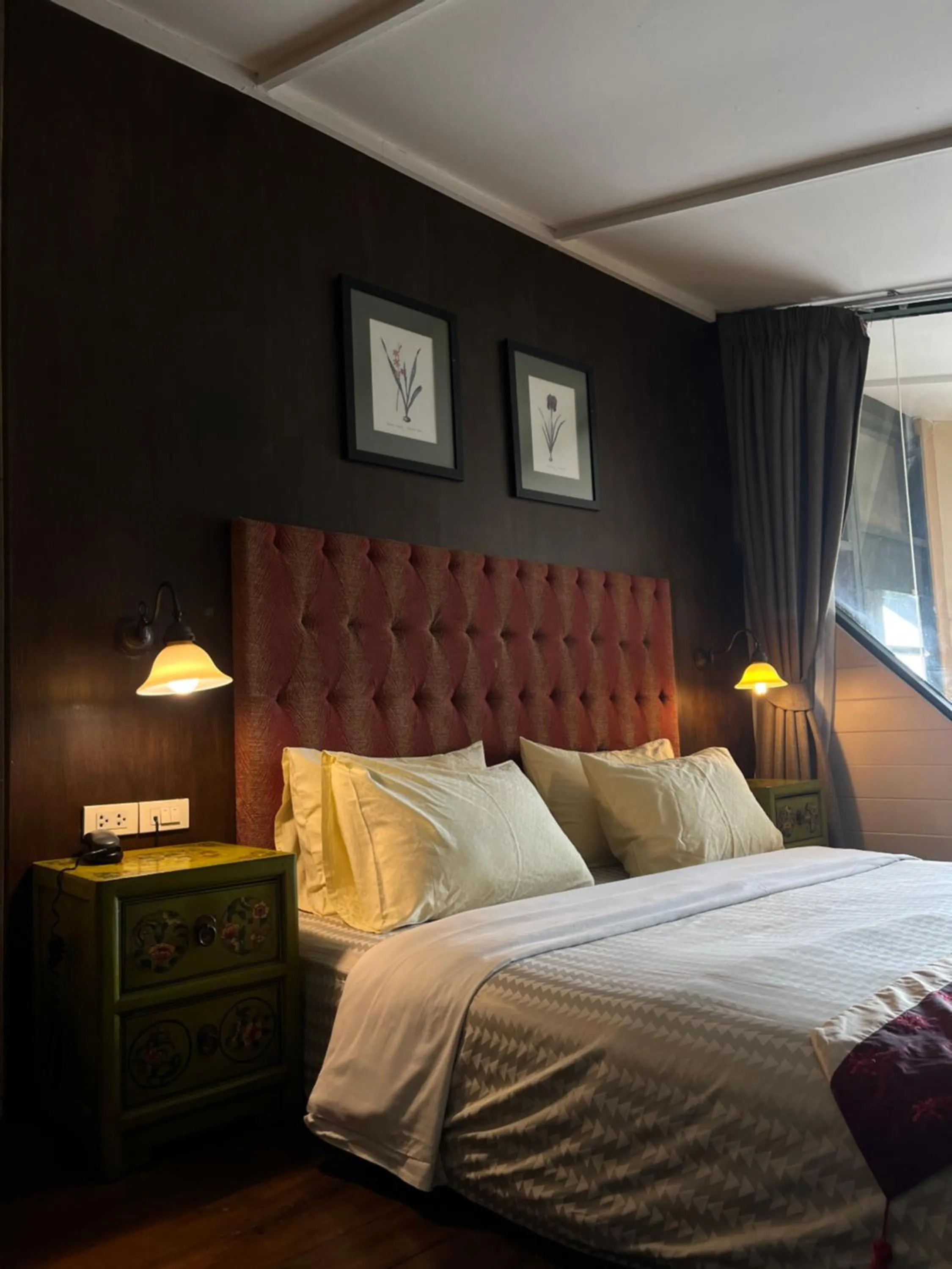 Bed in Arun Residence