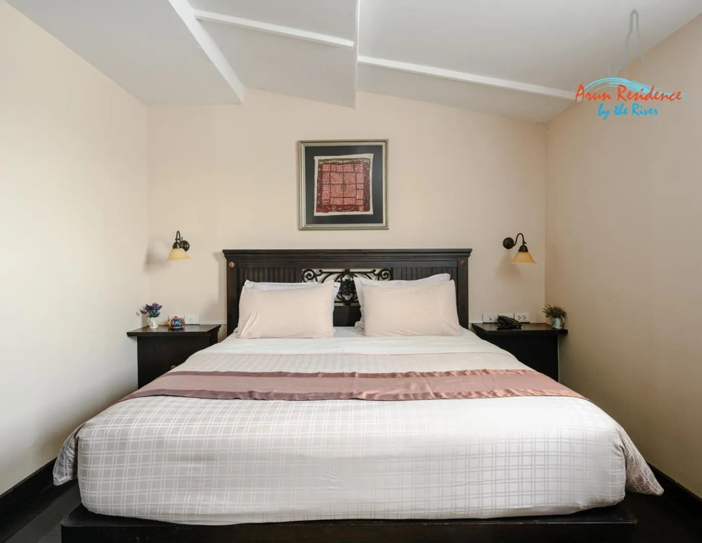 Bed in Arun Residence