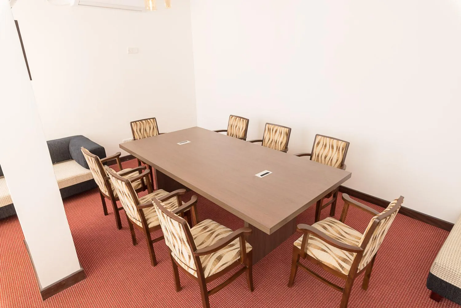 Business facilities in Pearl Royal Hotel, Colombo