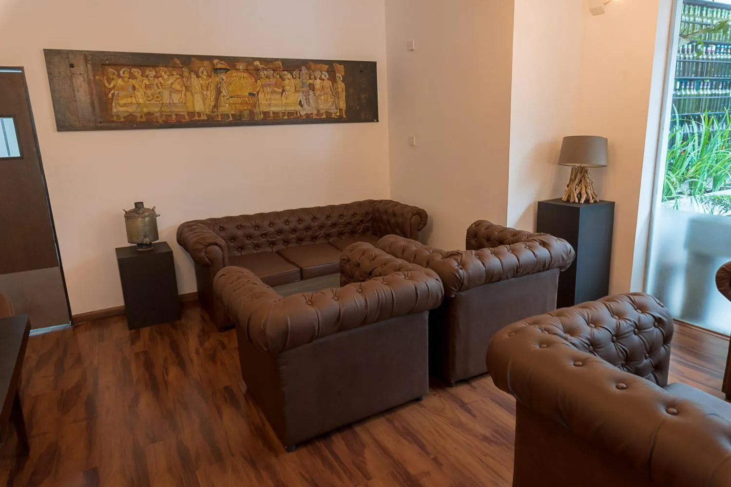 Living room in Pearl Royal Hotel, Colombo