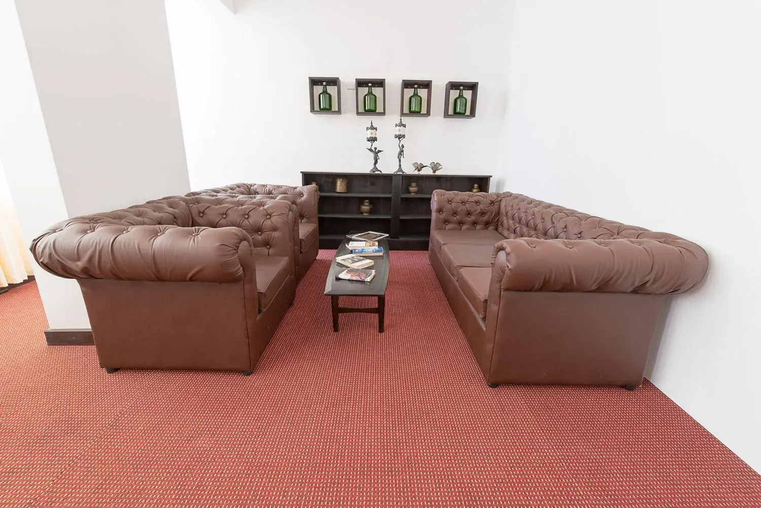 Property building in Pearl Royal Hotel, Colombo Property building in Pearl Royal Hotel, Colombo