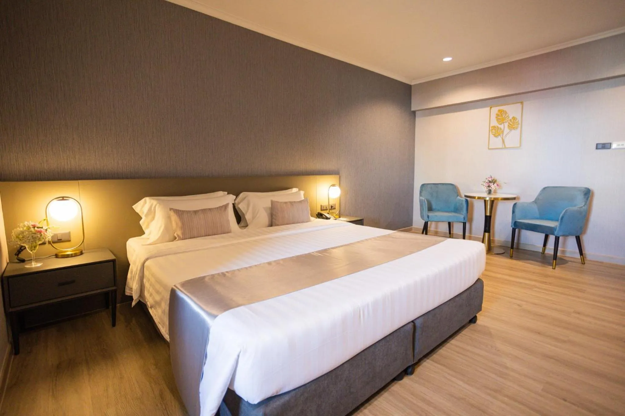 Bed in S.D. Avenue Hotel