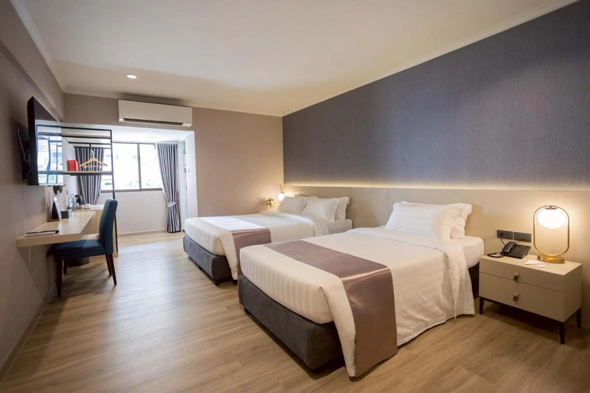 Bed in S.D. Avenue Hotel