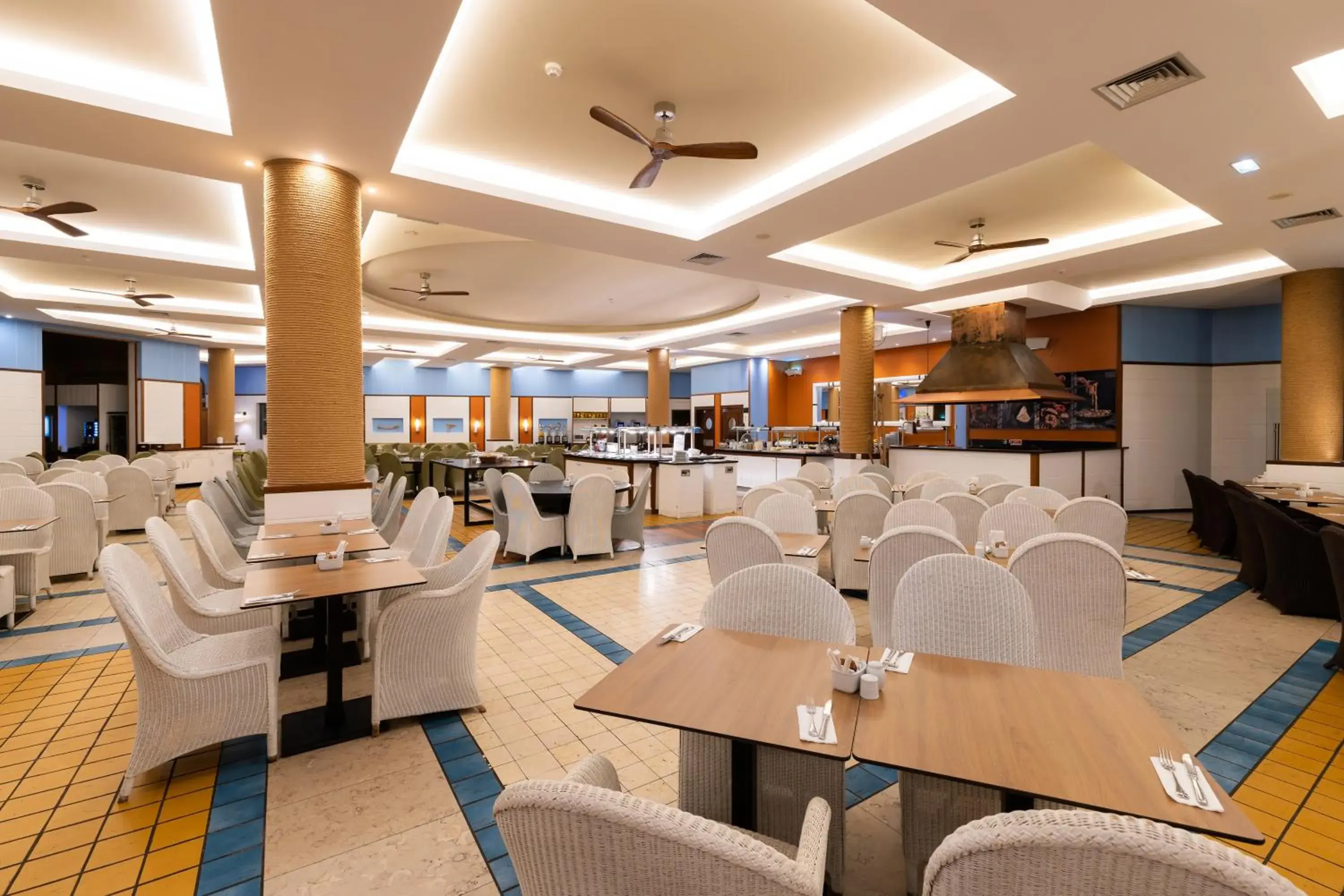 Restaurant/places to eat in Pestana Porto Santo Premium All Inclusive Beach & SPA Resort Restaurant/places to eat in Pestana Porto Santo Premium All Inclusive Beach & SPA Resort