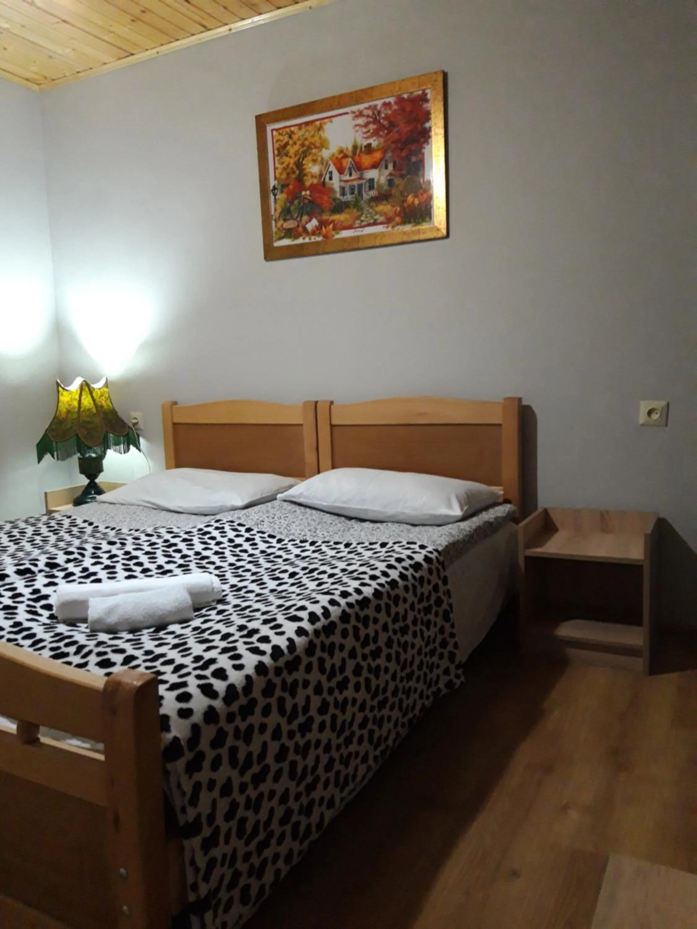 Twin Room with Private Bathroom in Guesthouse Venera