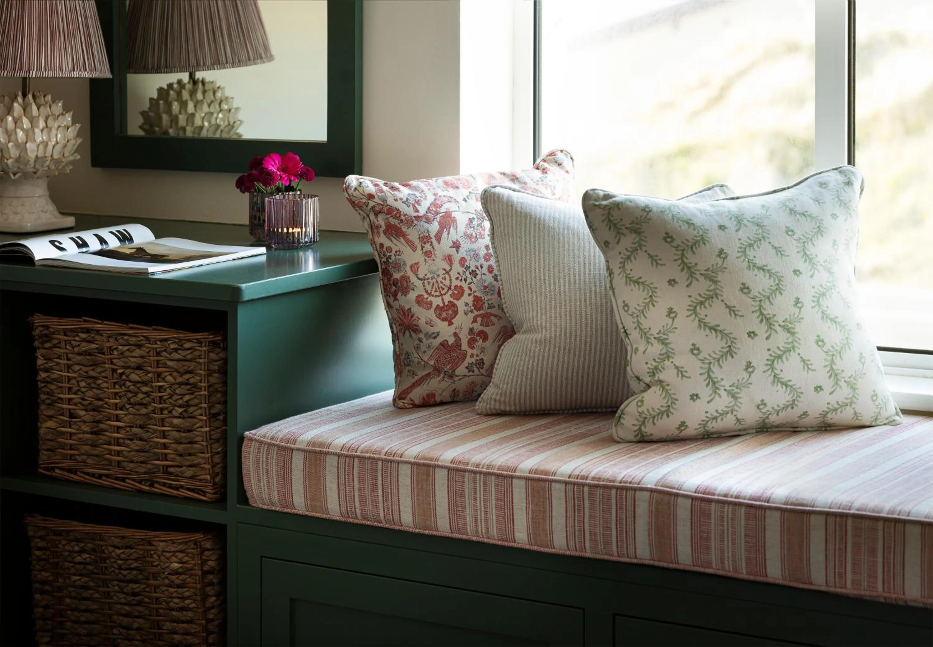 Seating area, Bed in Teach de Broc