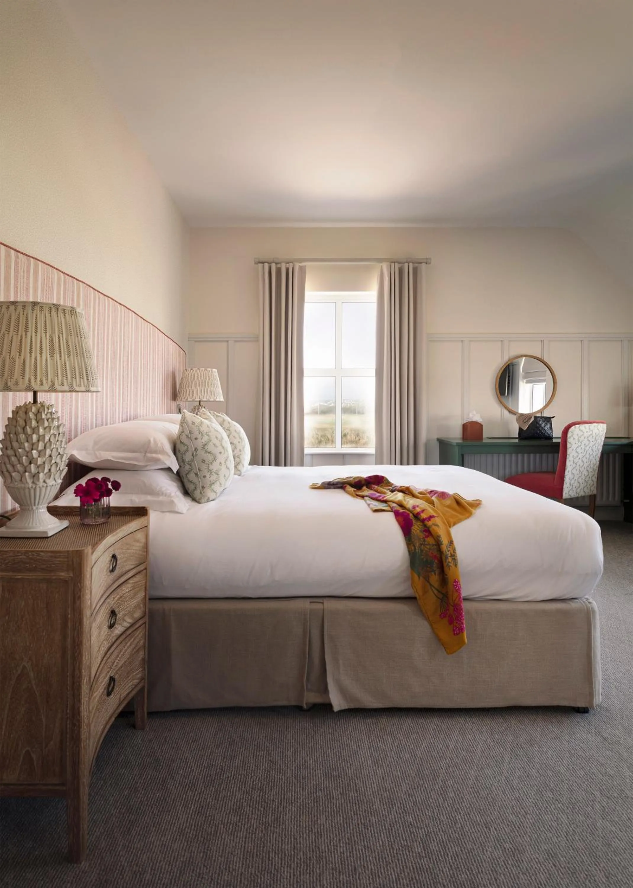 Bedroom, Bed in Teach de Broc