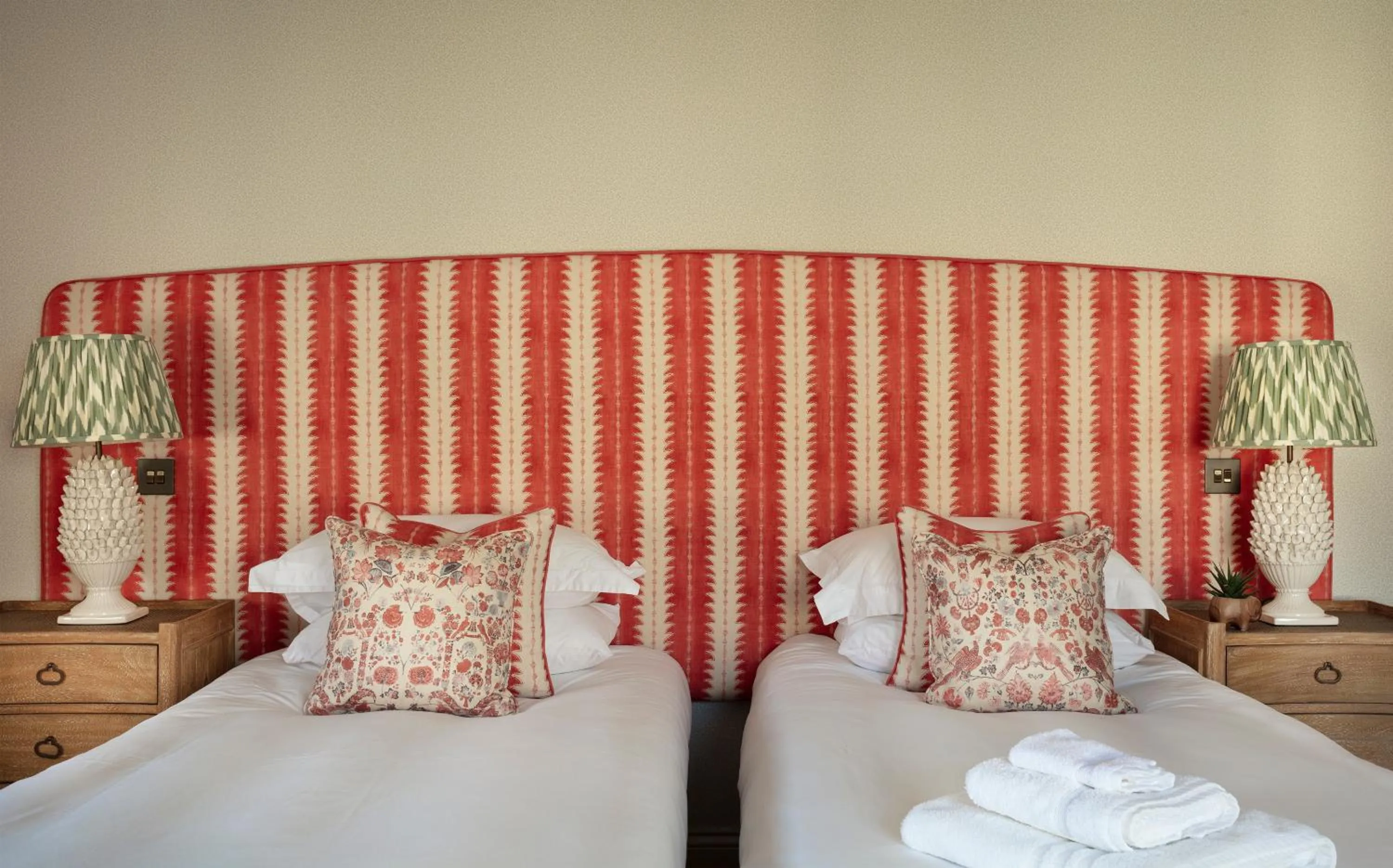 Bedroom, Bed in Teach de Broc